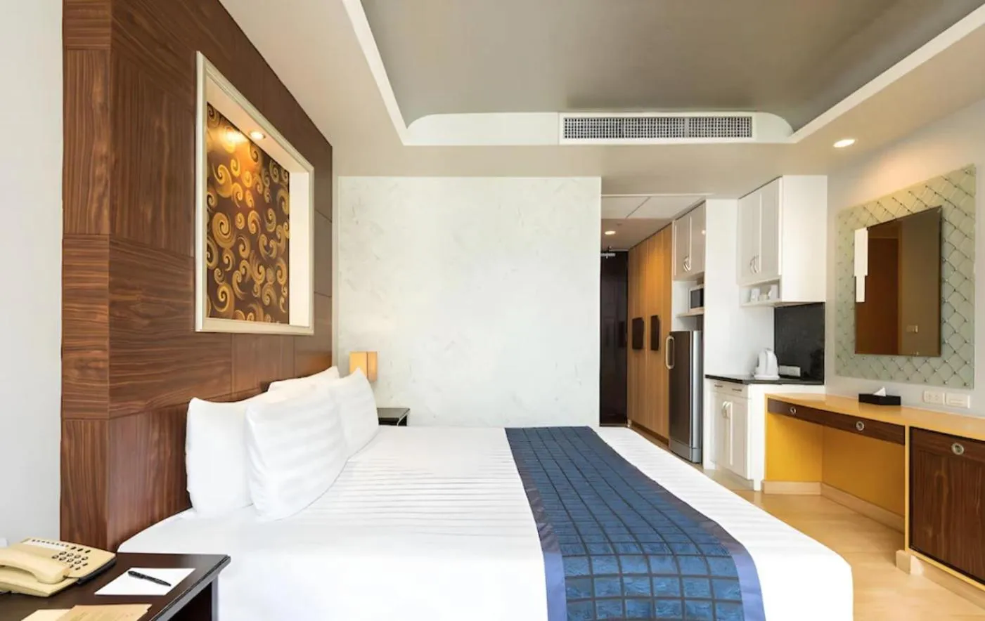 Bed in Admiral Premier Bangkok