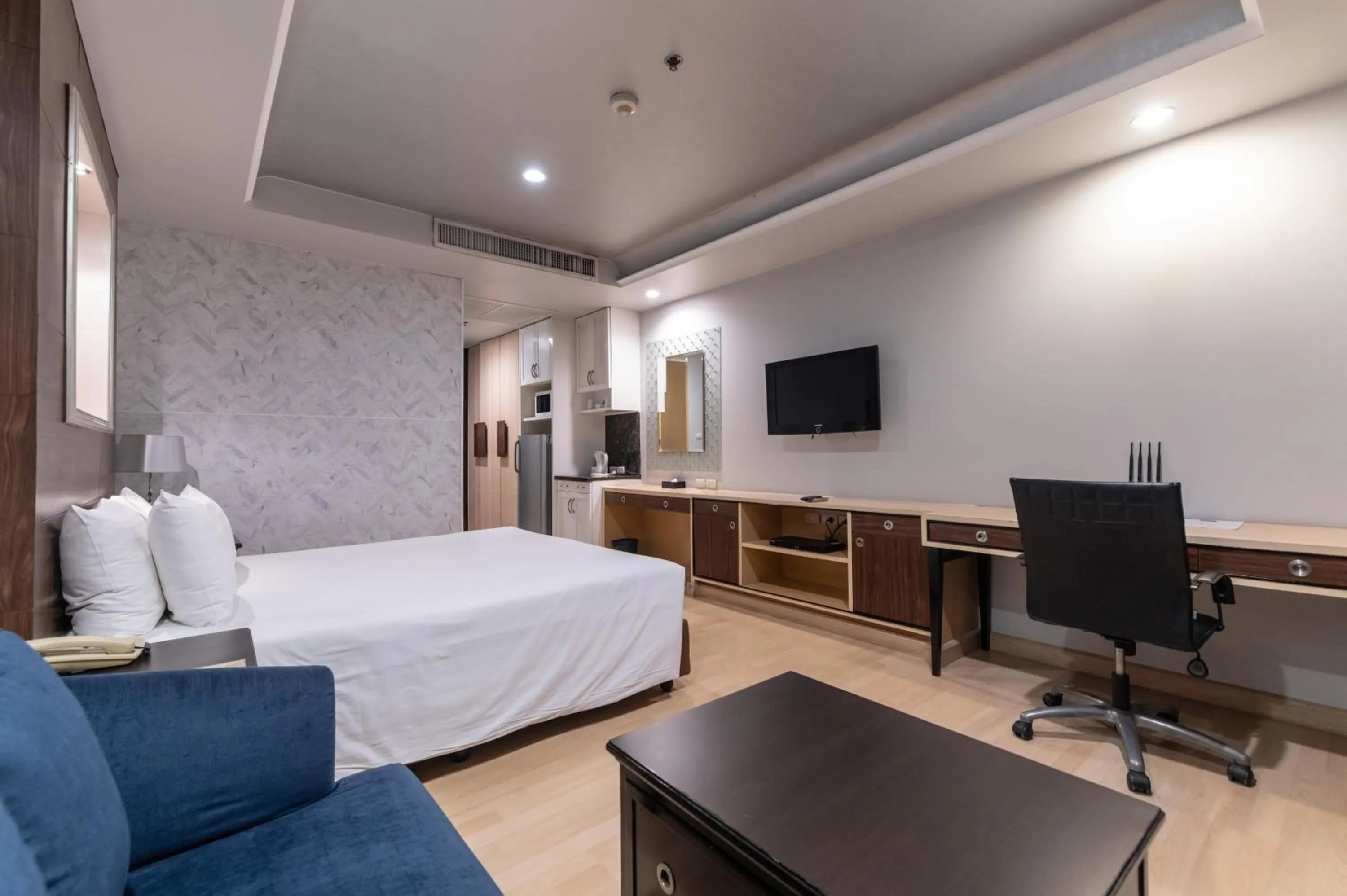 Bed in Admiral Premier Bangkok