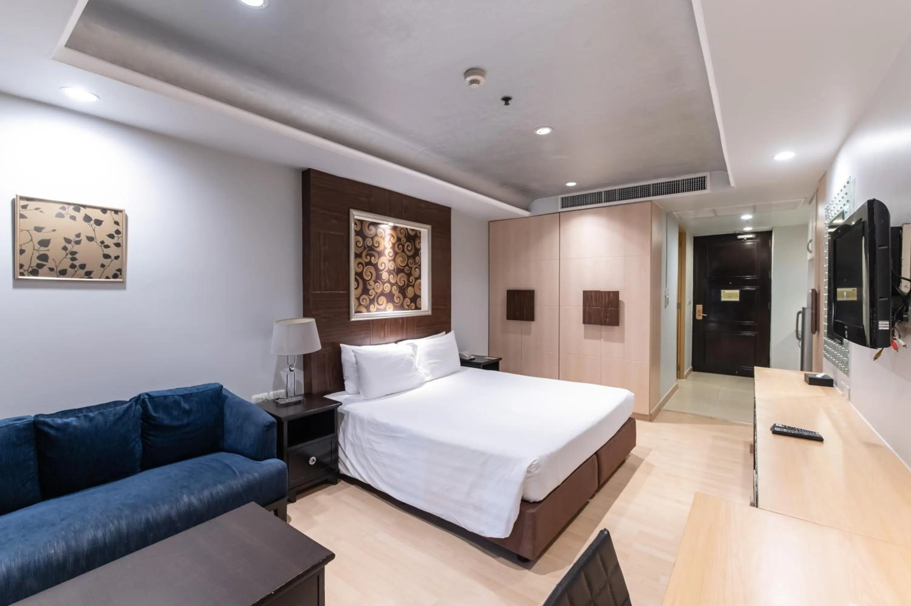 Bed in Admiral Premier Bangkok