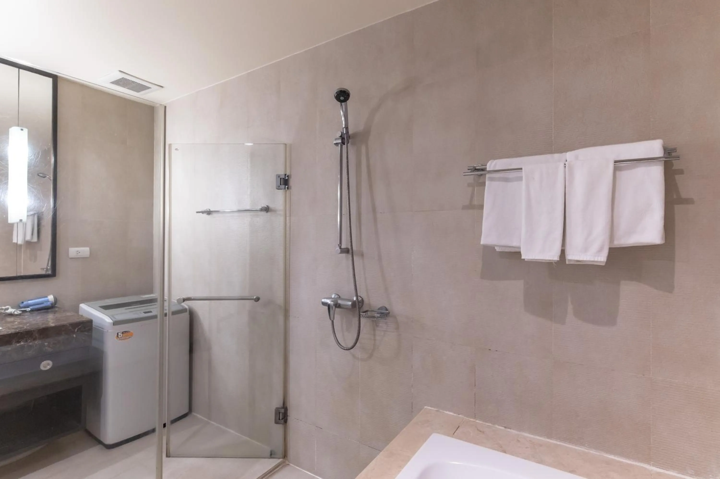 Bathroom in Admiral Premier Bangkok