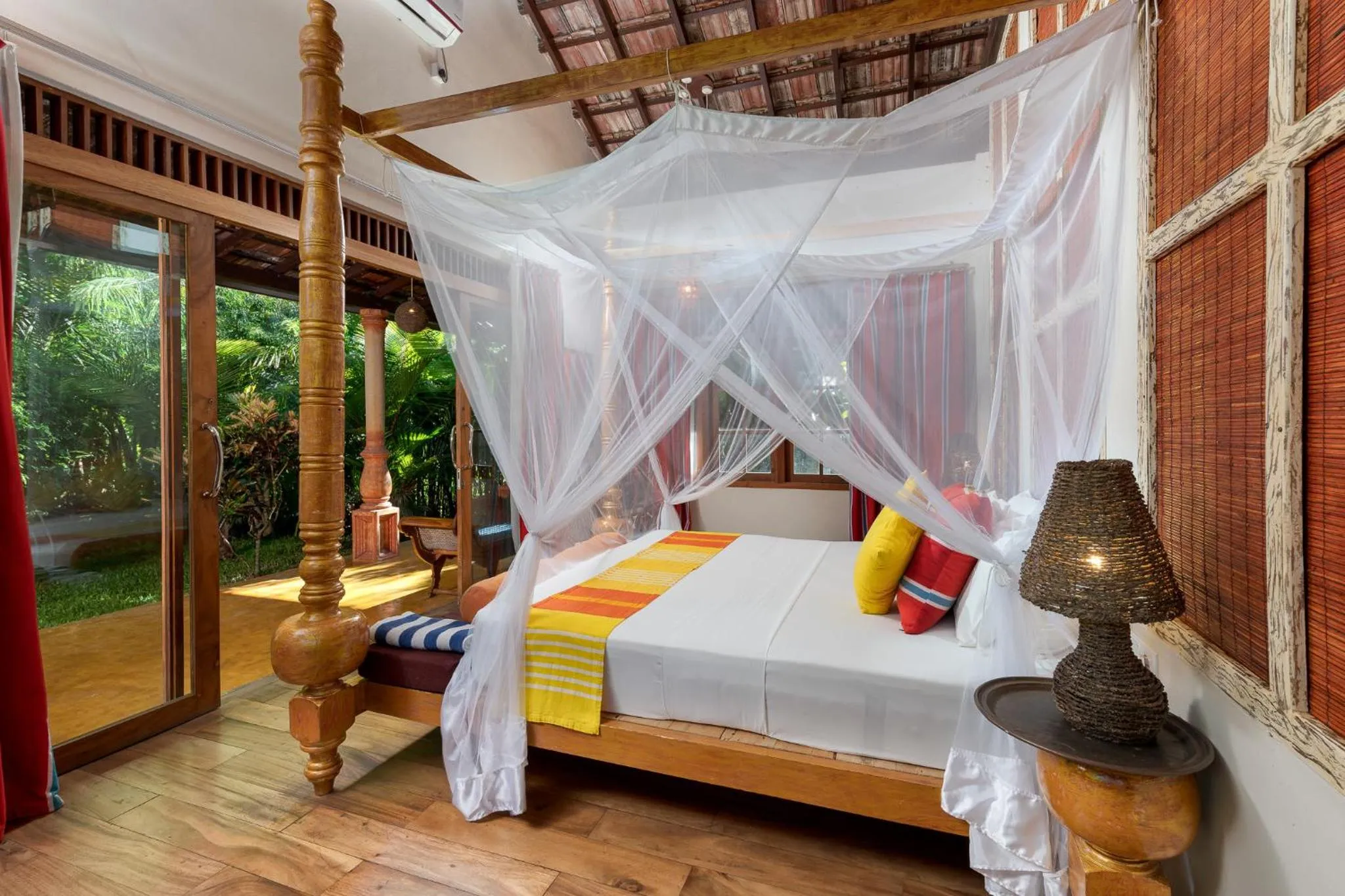 Bed in D Canal House