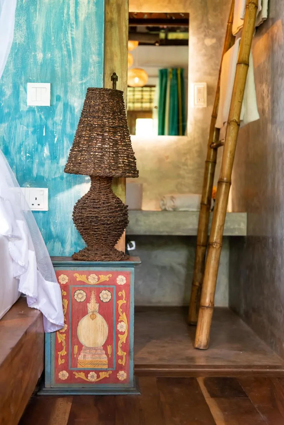 Decorative detail, Bed in D Canal House