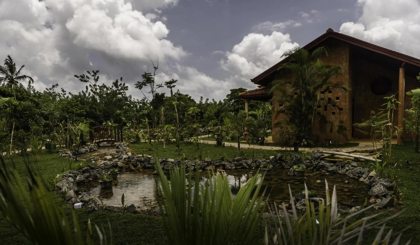 Garden in D Canal House