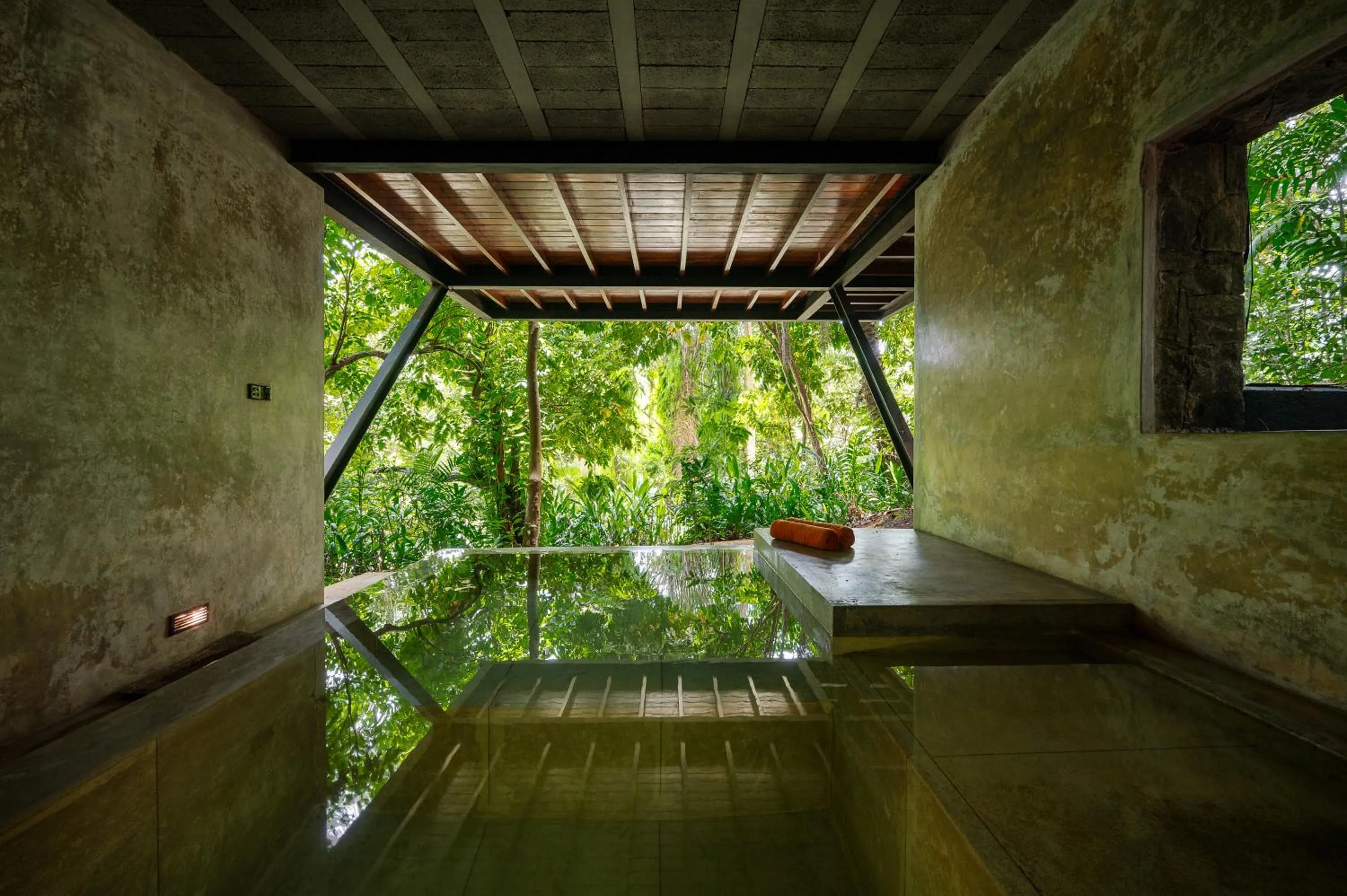 Swimming pool in Jetwing Kurulubedda - Adults Only