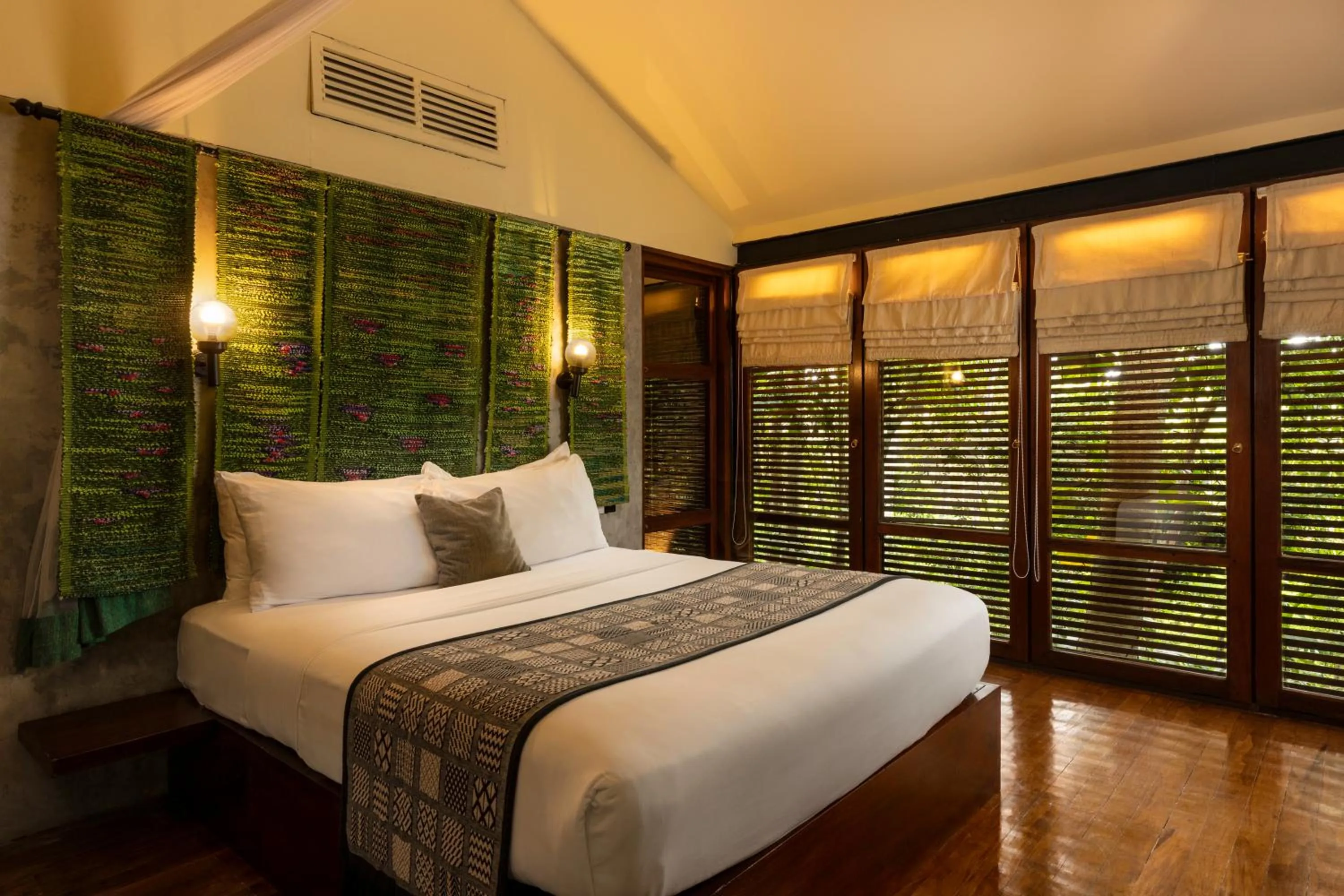 Bed in Jetwing Kurulubedda - Adults Only