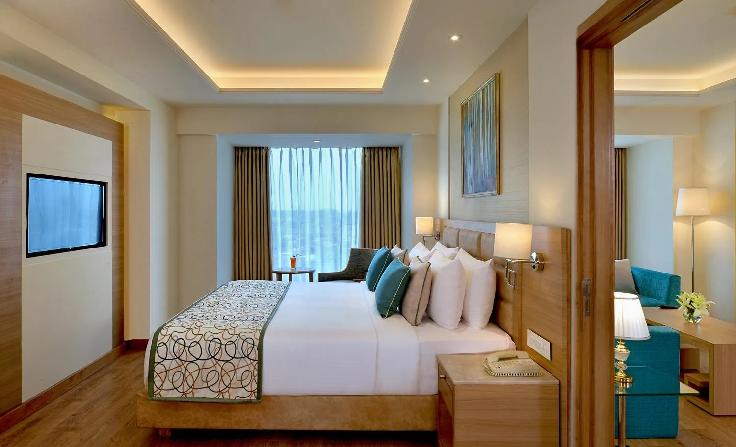 Bed in Golden Sarovar Portico