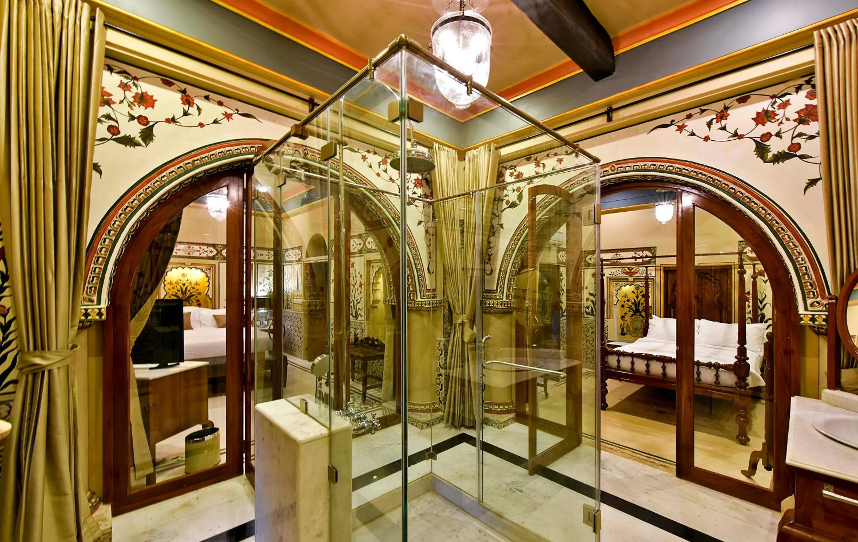 Shower in Gogunda Palace