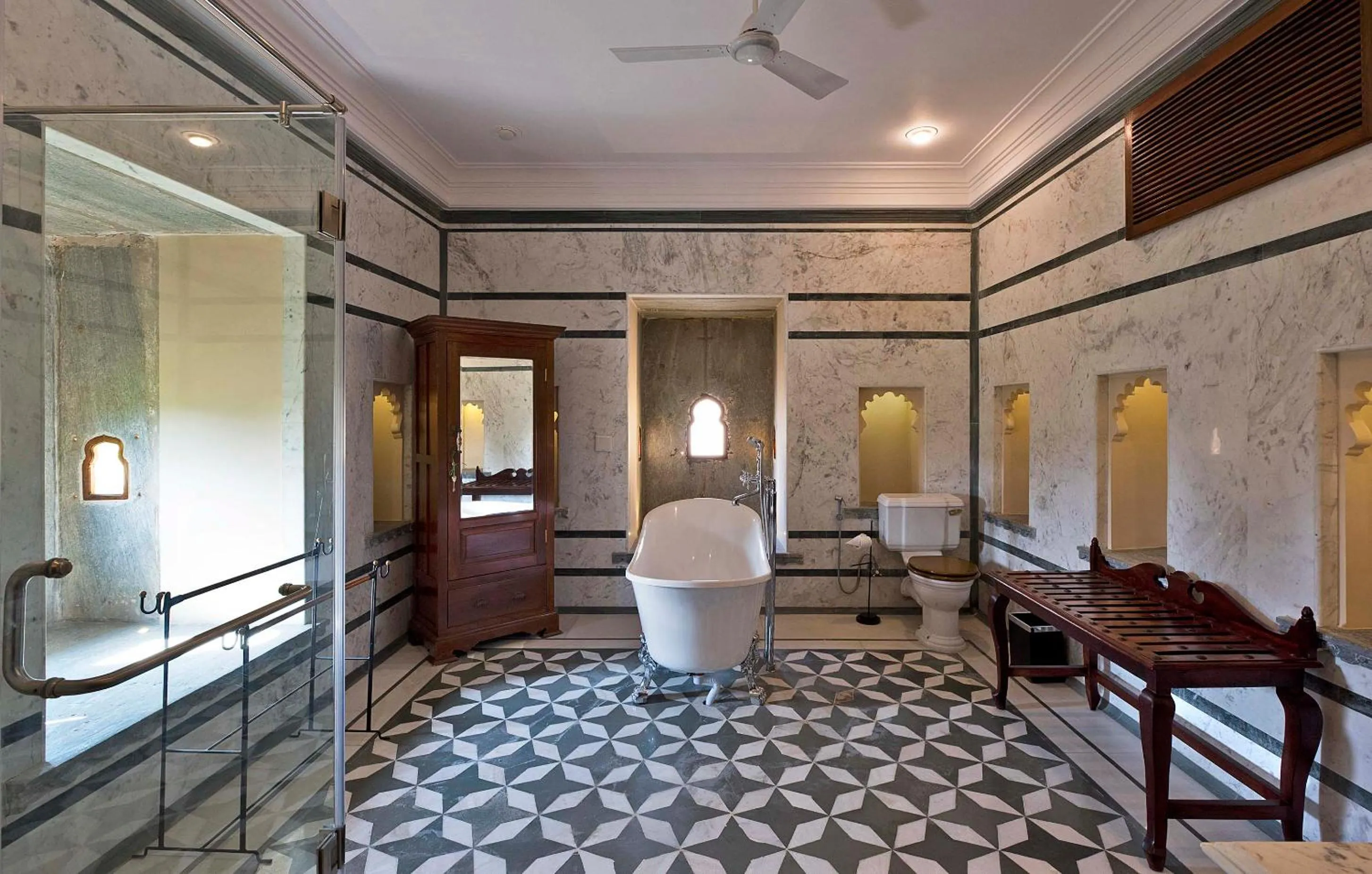 Shower in Gogunda Palace