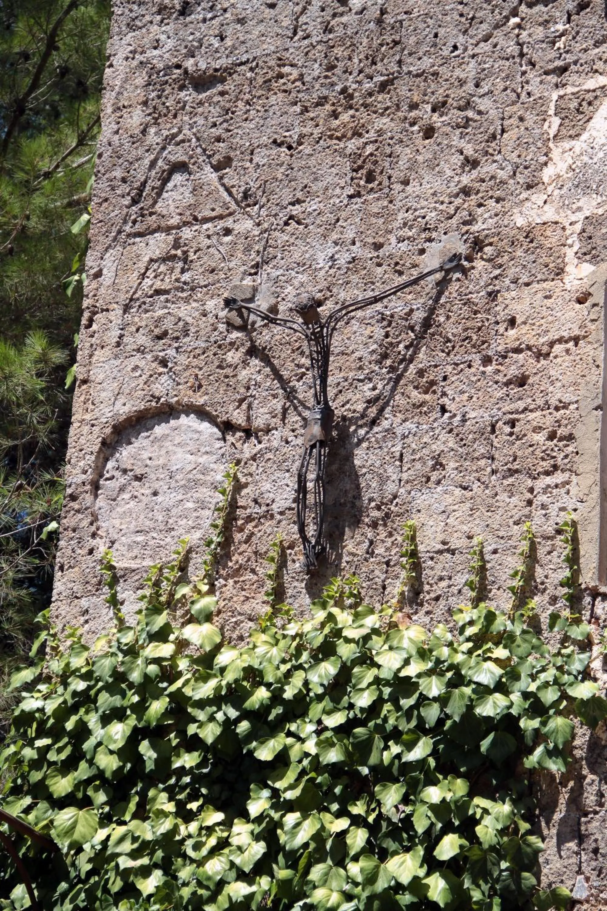 Decorative detail in Masseria Cristo