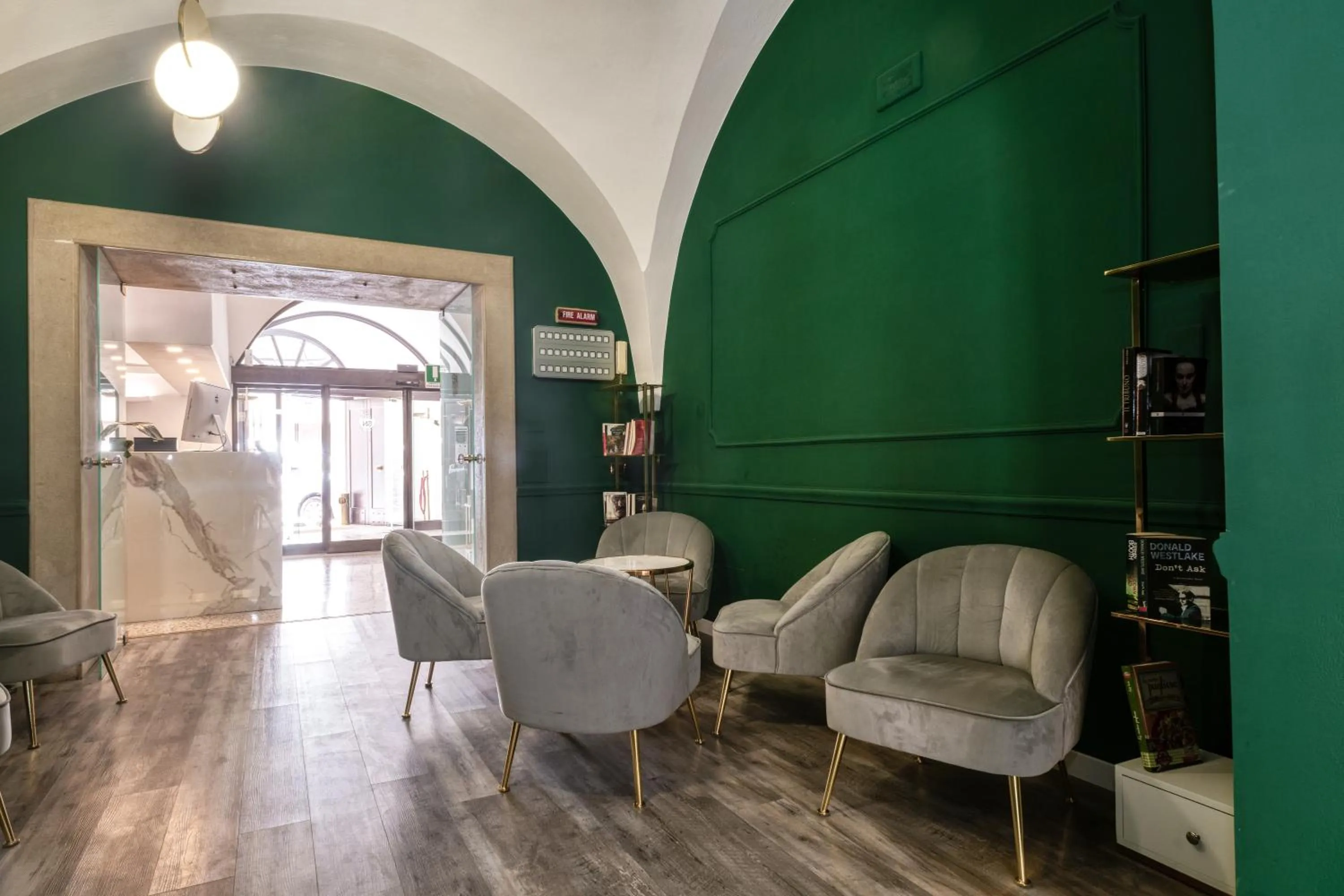 Communal lounge/ TV room in Hotel San Nicola