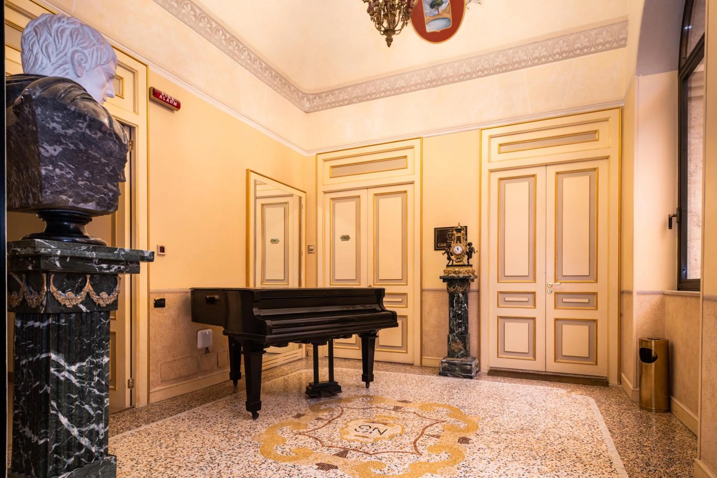 Lounge or bar in Hotel San Nicola