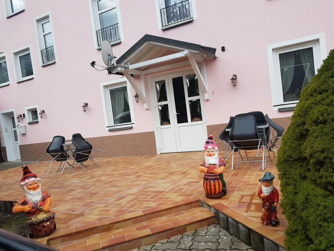 Facade/entrance in Pension Nadia