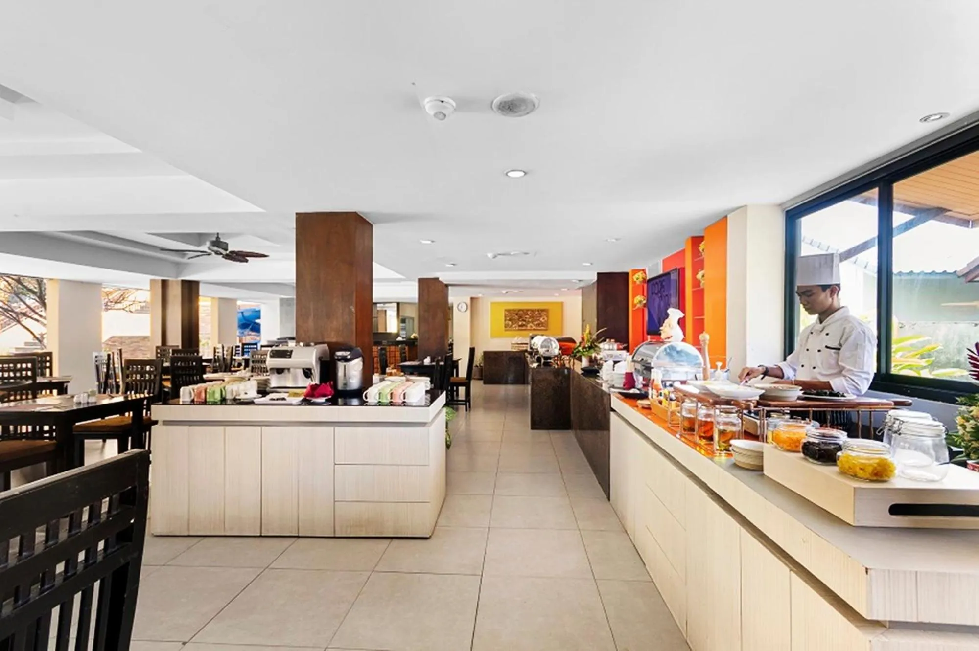 Restaurant/places to eat in Diamond Cottage Resort & Spa