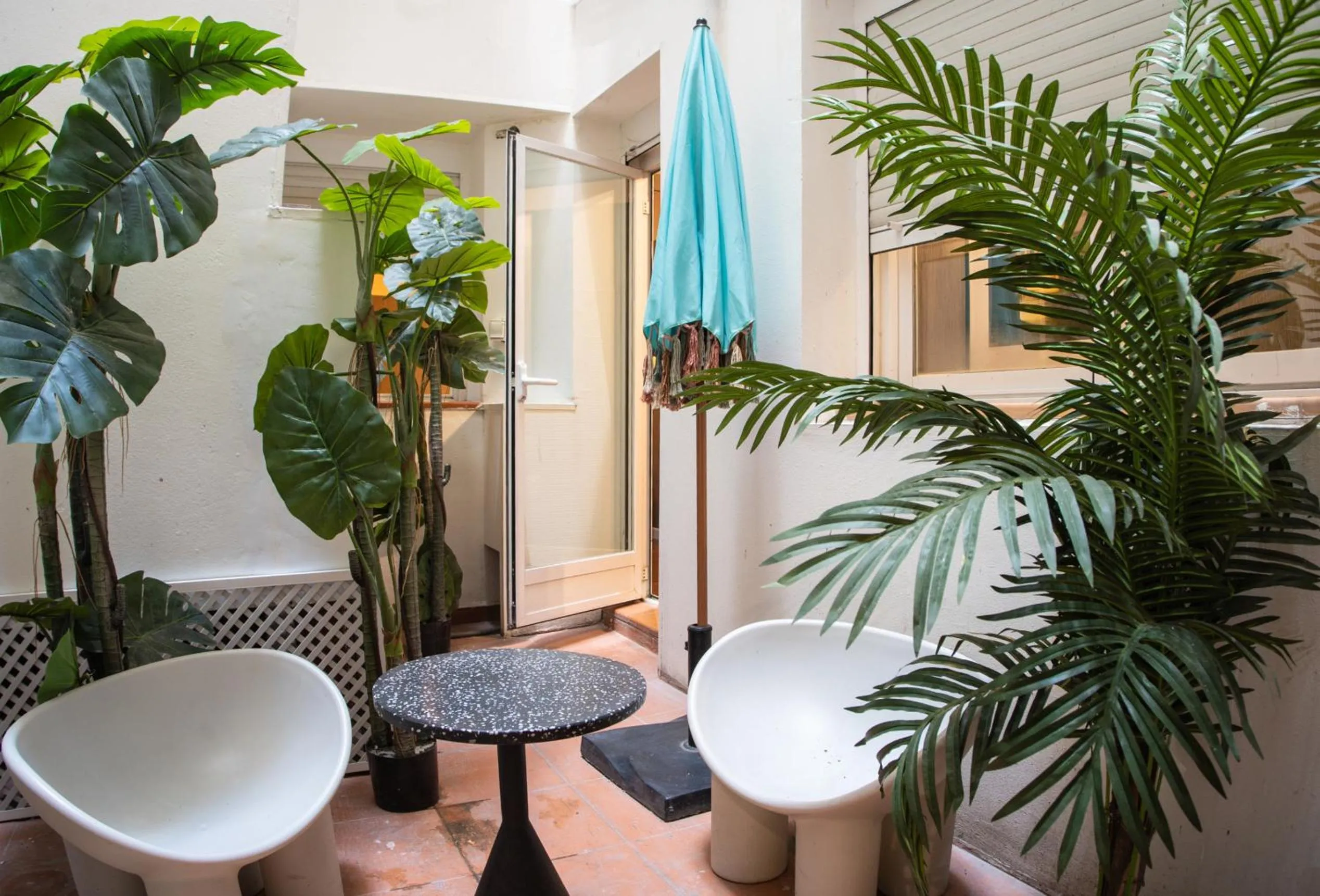 Patio in SUITES YOU Zinc