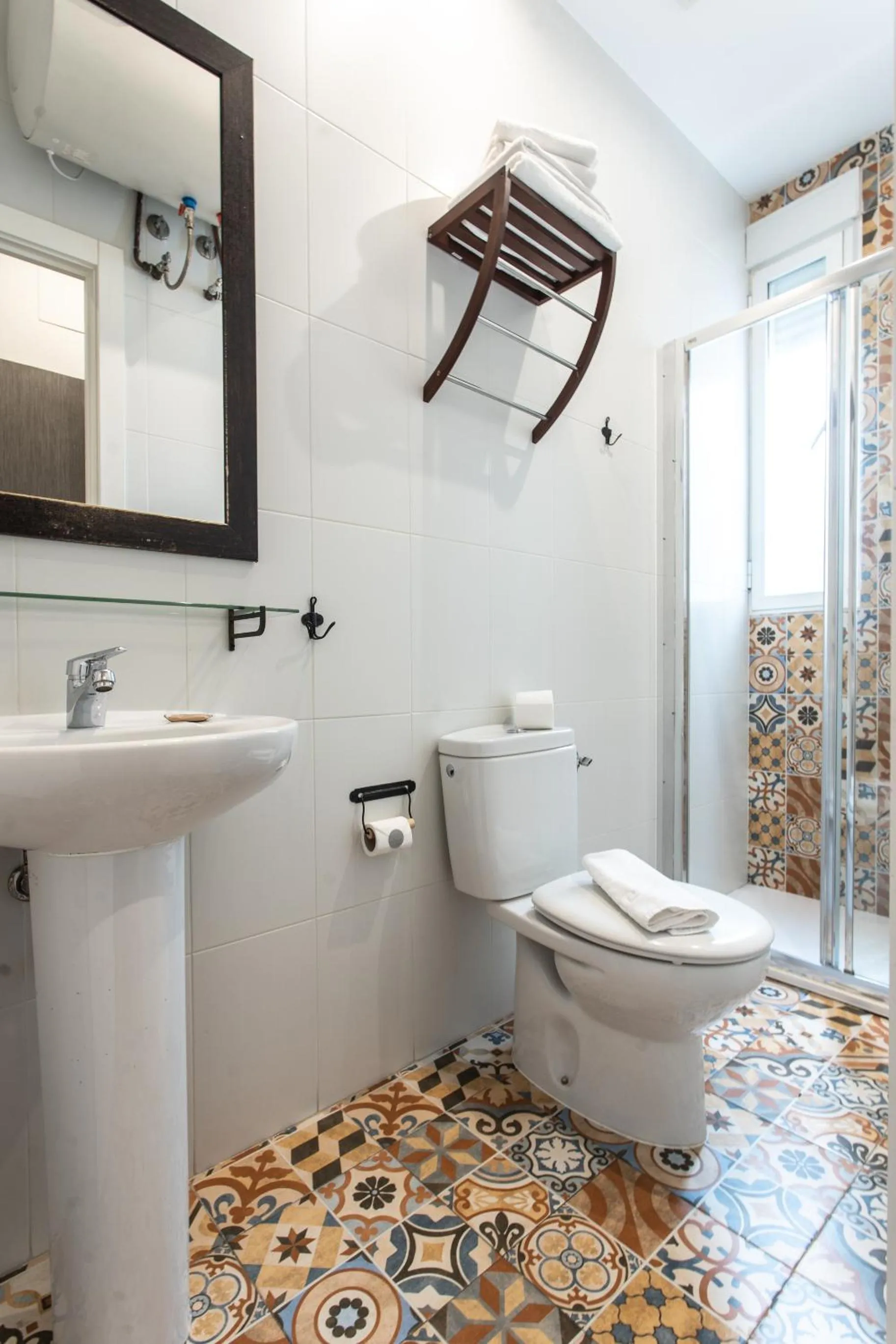 Shower in SUITES YOU Zinc