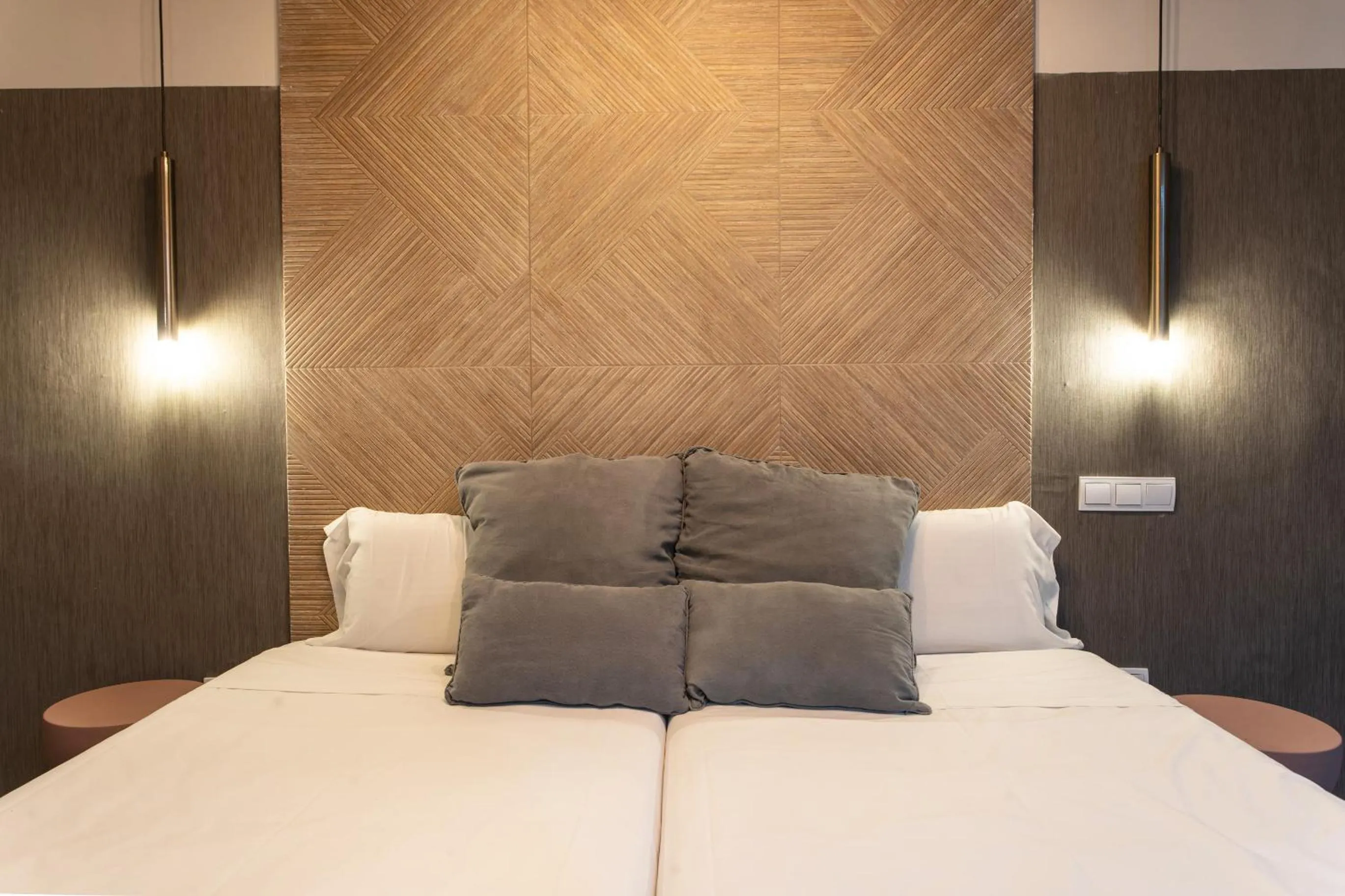 Bed in SUITES YOU Zinc