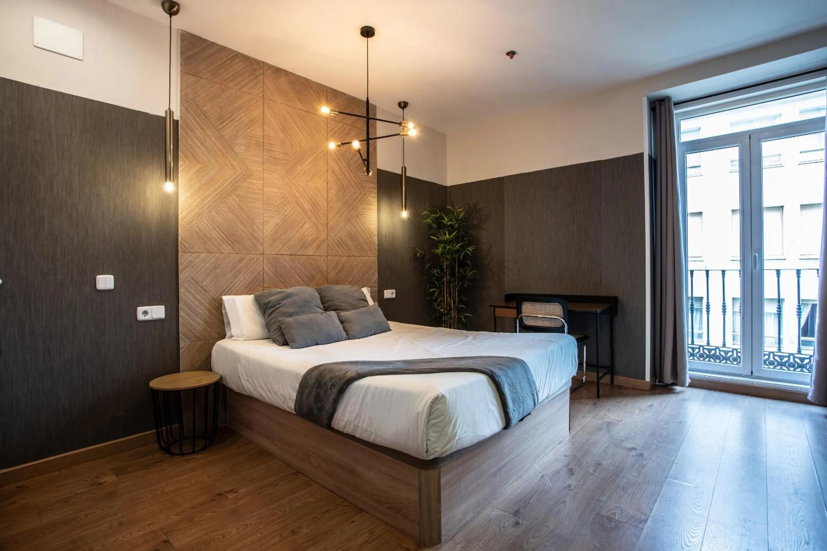 Bedroom, Bed in SUITES YOU Zinc