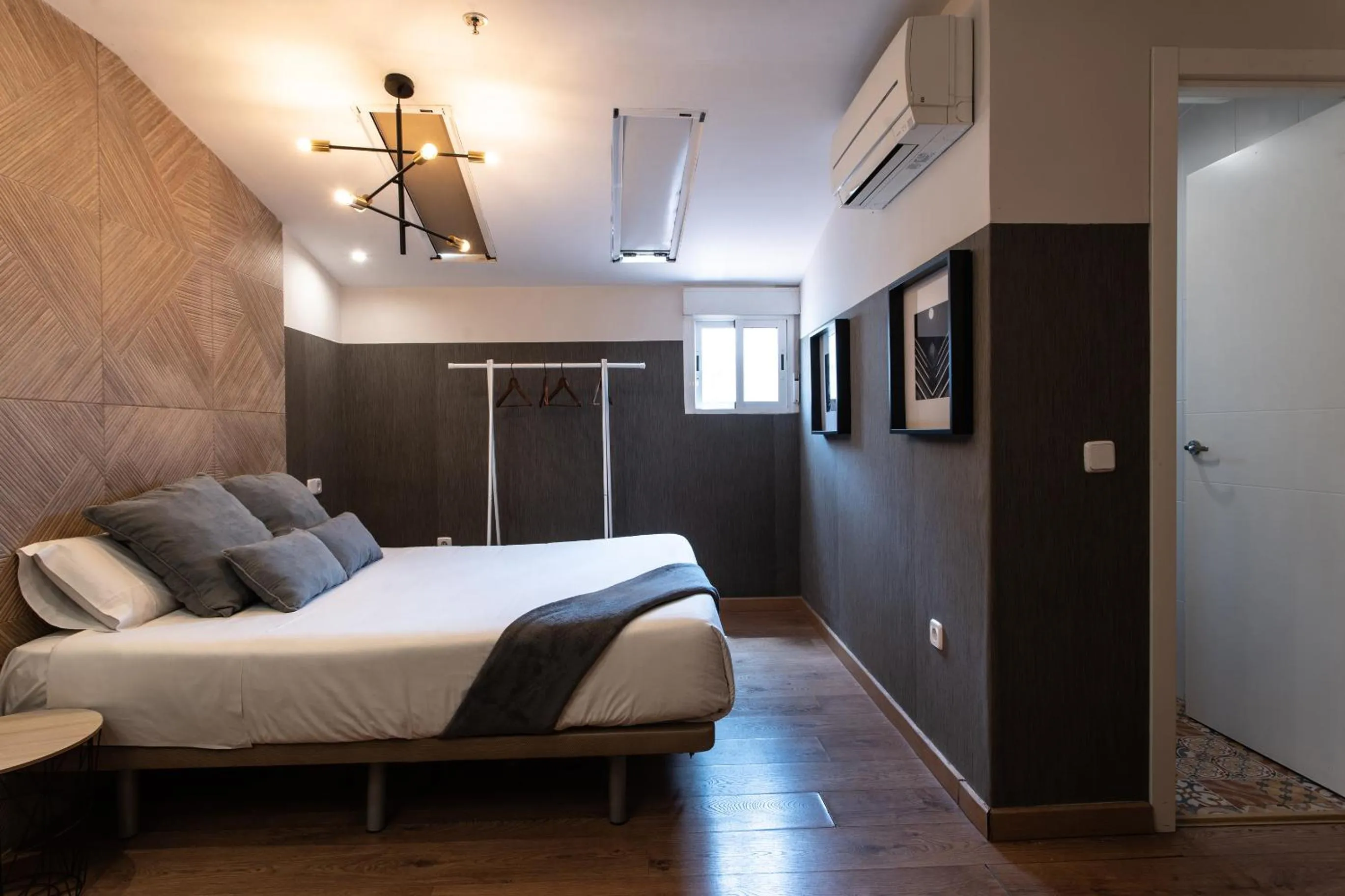 Bed in SUITES YOU Zinc