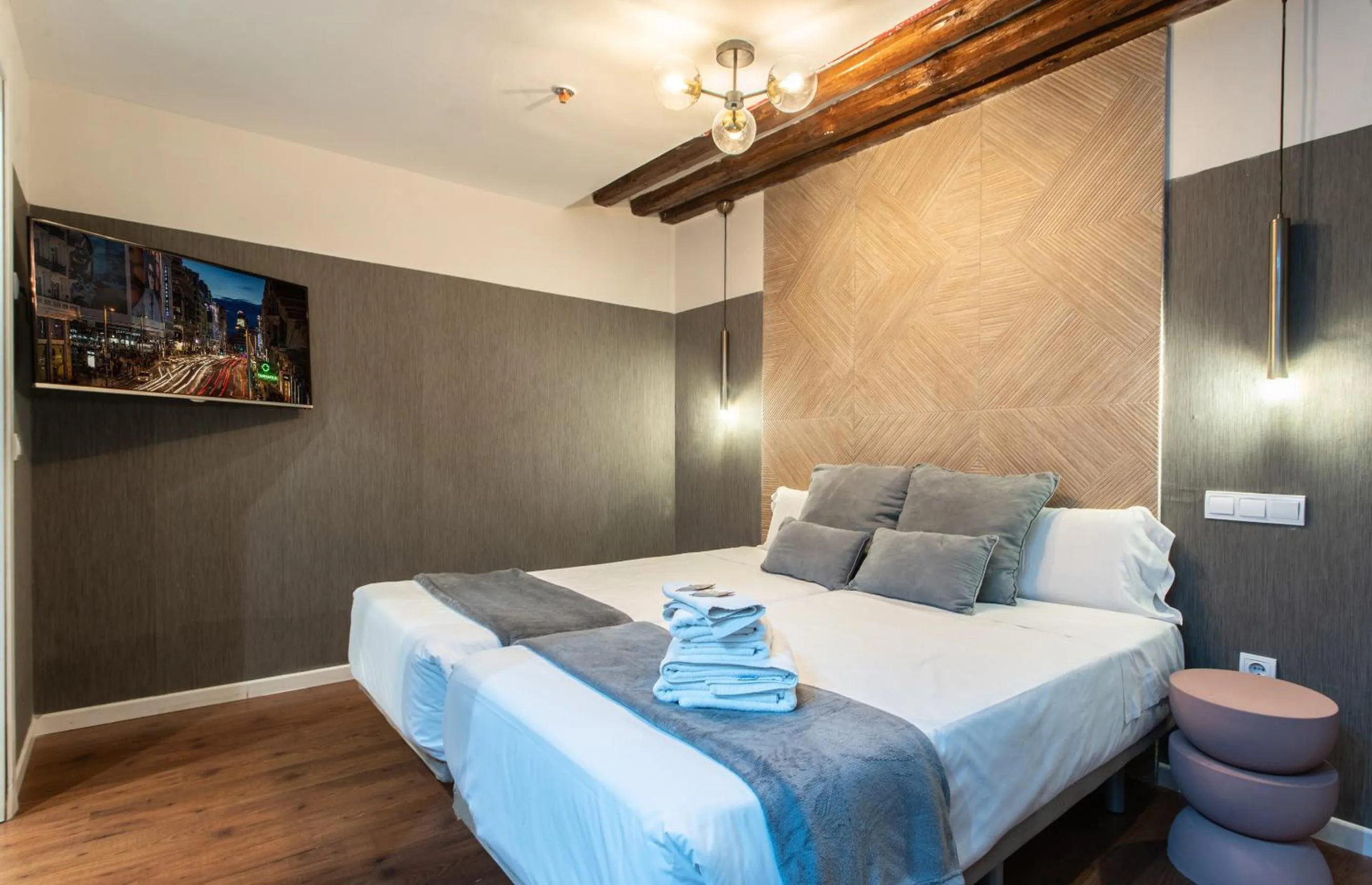 Bed in SUITES YOU Zinc