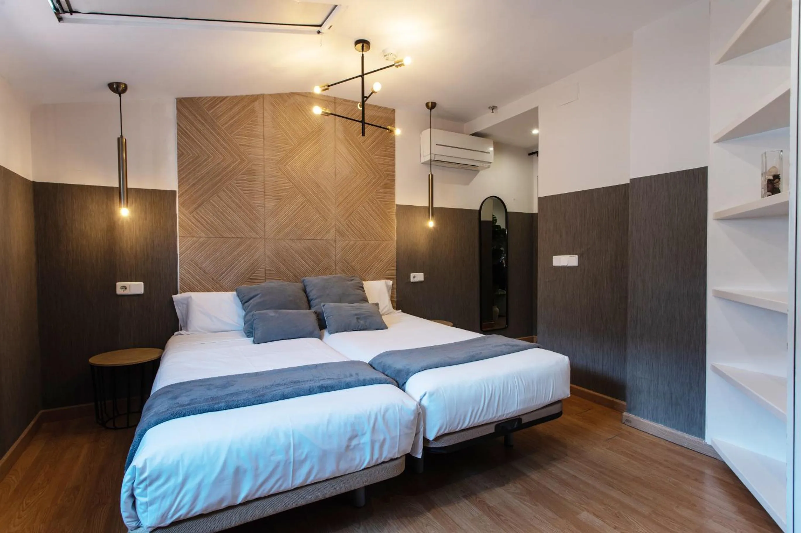 Bed in SUITES YOU Zinc