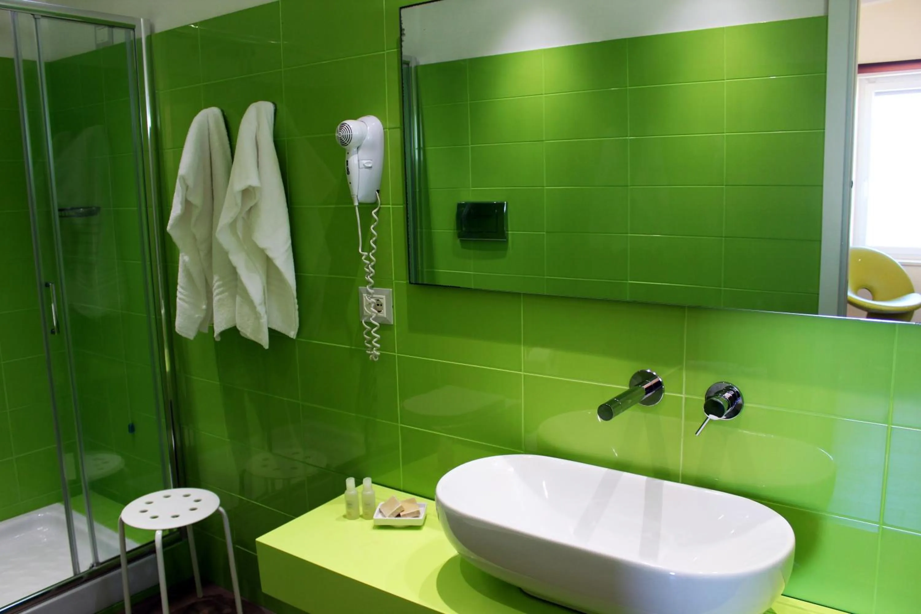 Shower in Hotel Mare