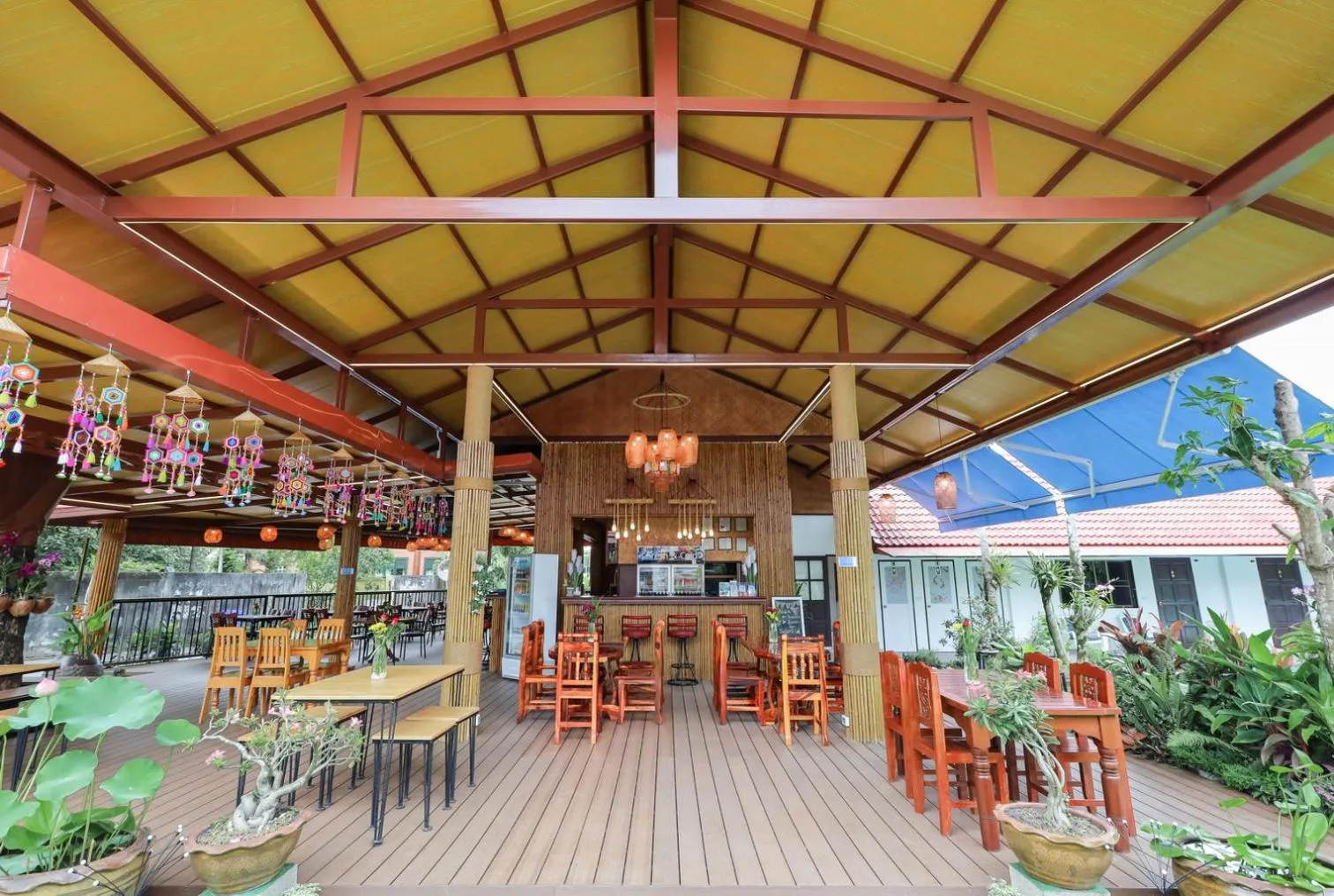 Restaurant/places to eat in The Golddiggers Resort