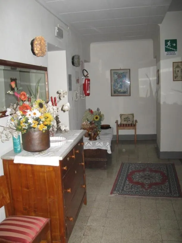 Decorative detail in Albergo Ristorante Guidi