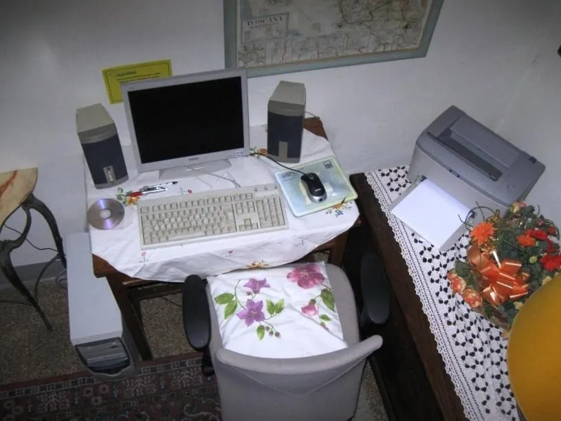 TV and multimedia in Albergo Ristorante Guidi