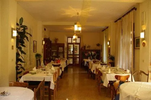 Restaurant/places to eat in Albergo Ristorante Guidi
