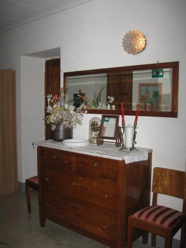 Decorative detail in Albergo Ristorante Guidi