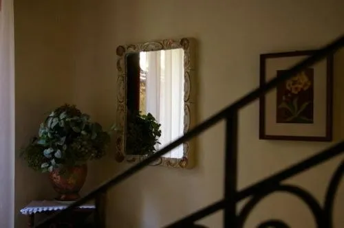 Decorative detail in Albergo Ristorante Guidi