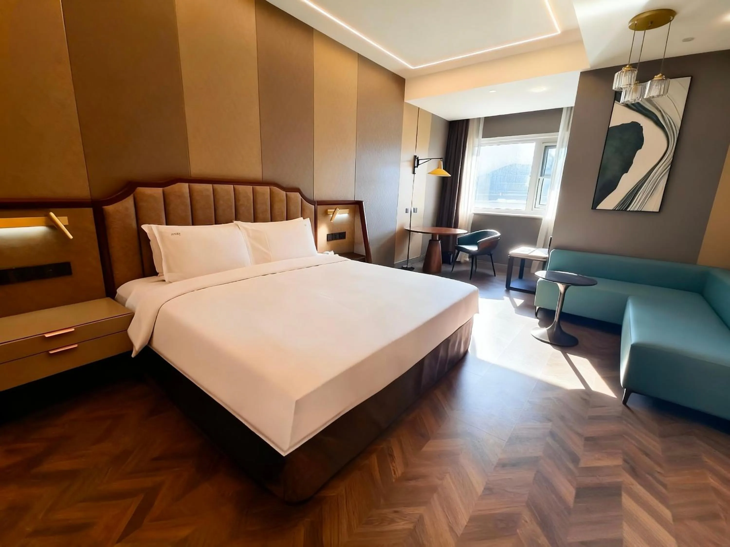 Photo of the whole room, Bed in Holiday Inn Beijing Chang An West by IHG