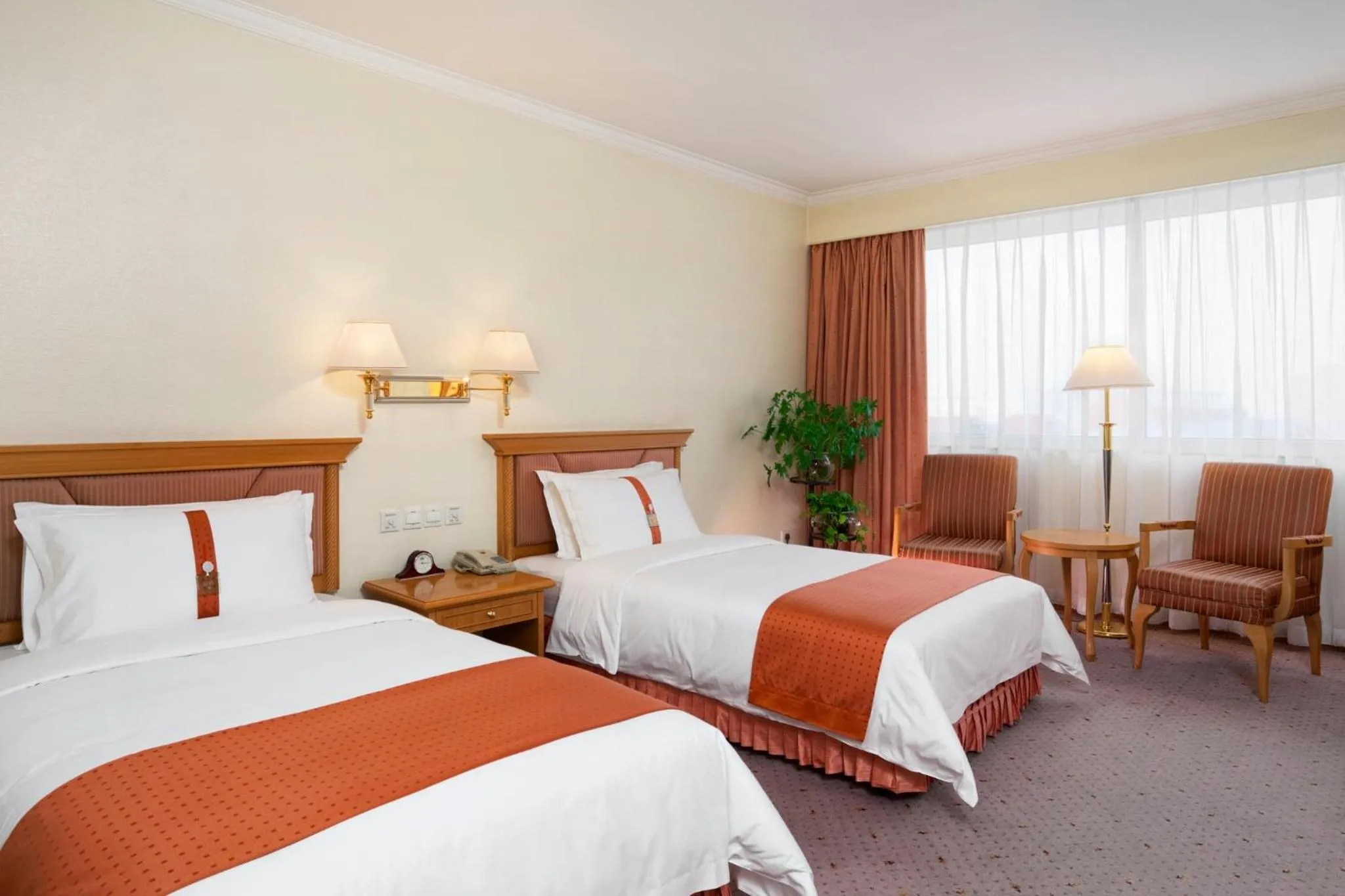 Photo of the whole room, Bed in Holiday Inn Beijing Chang An West by IHG