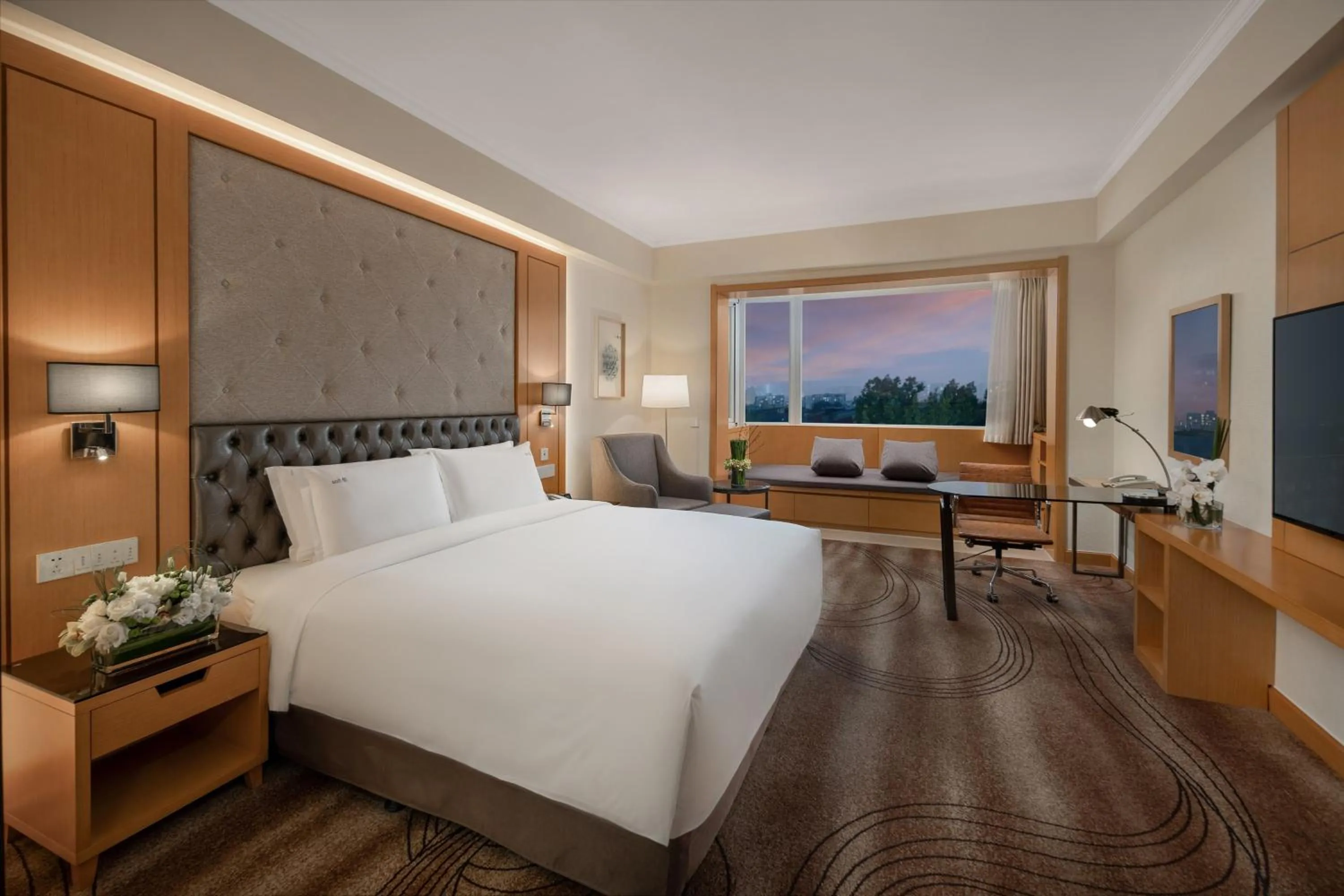 Photo of the whole room, Bed in Holiday Inn Beijing Chang An West by IHG