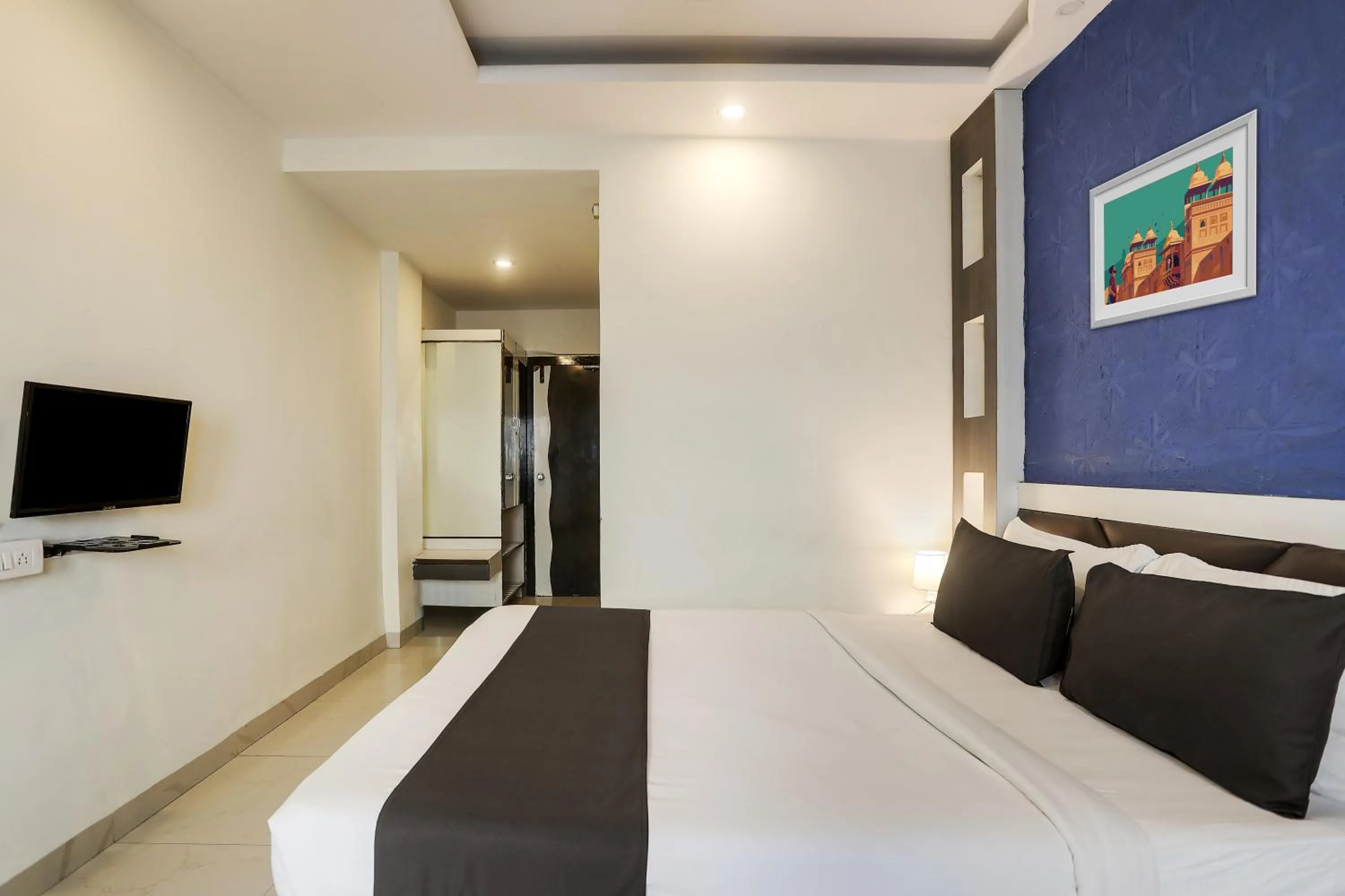 Bedroom, Bed in Super Capital O Prestige