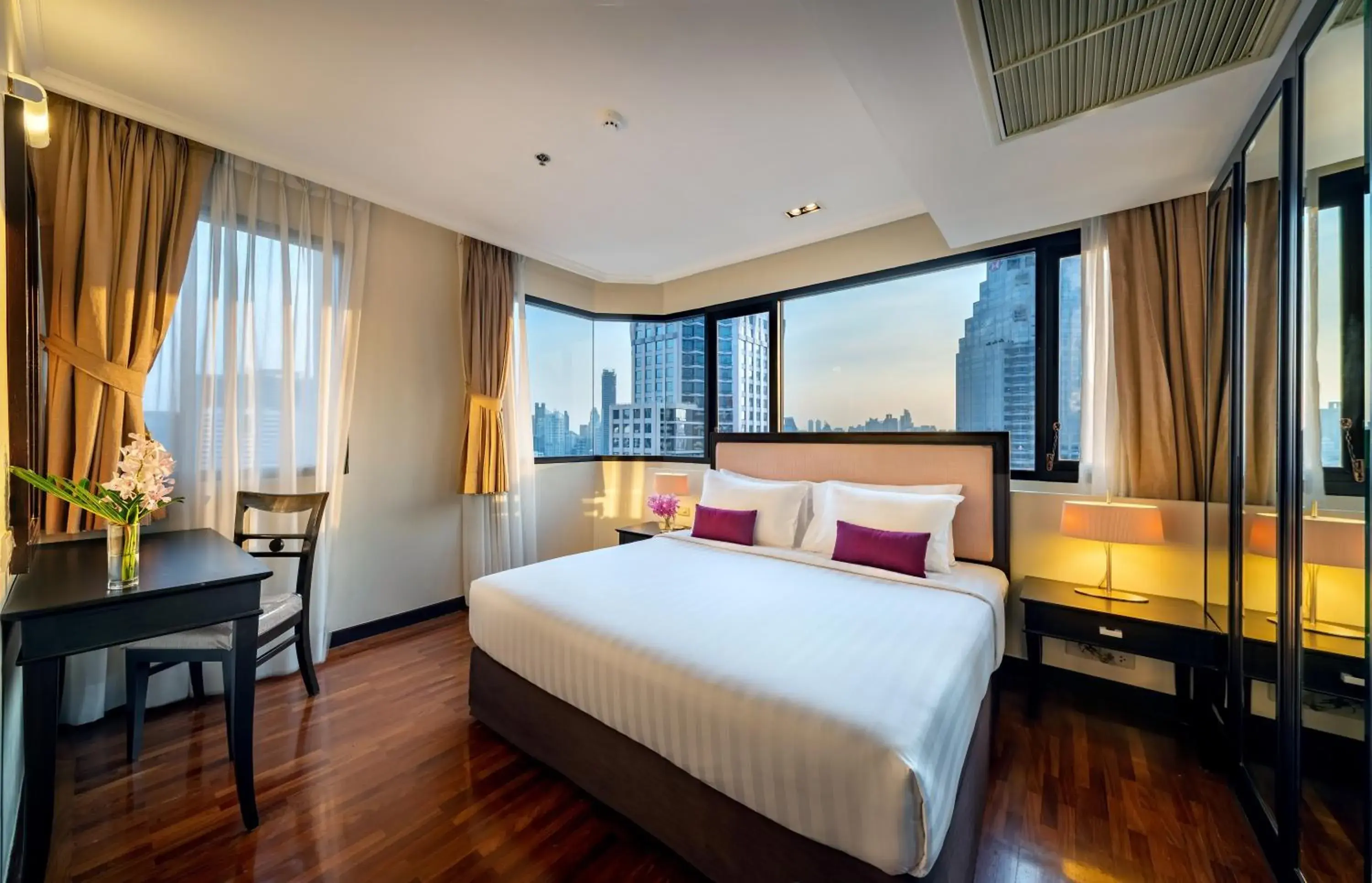 One Bedroom Corner Suite in Bandara Suites Silom, Bangkok One Bedroom Corner Suite in Bandara Suites Silom, Bangkok