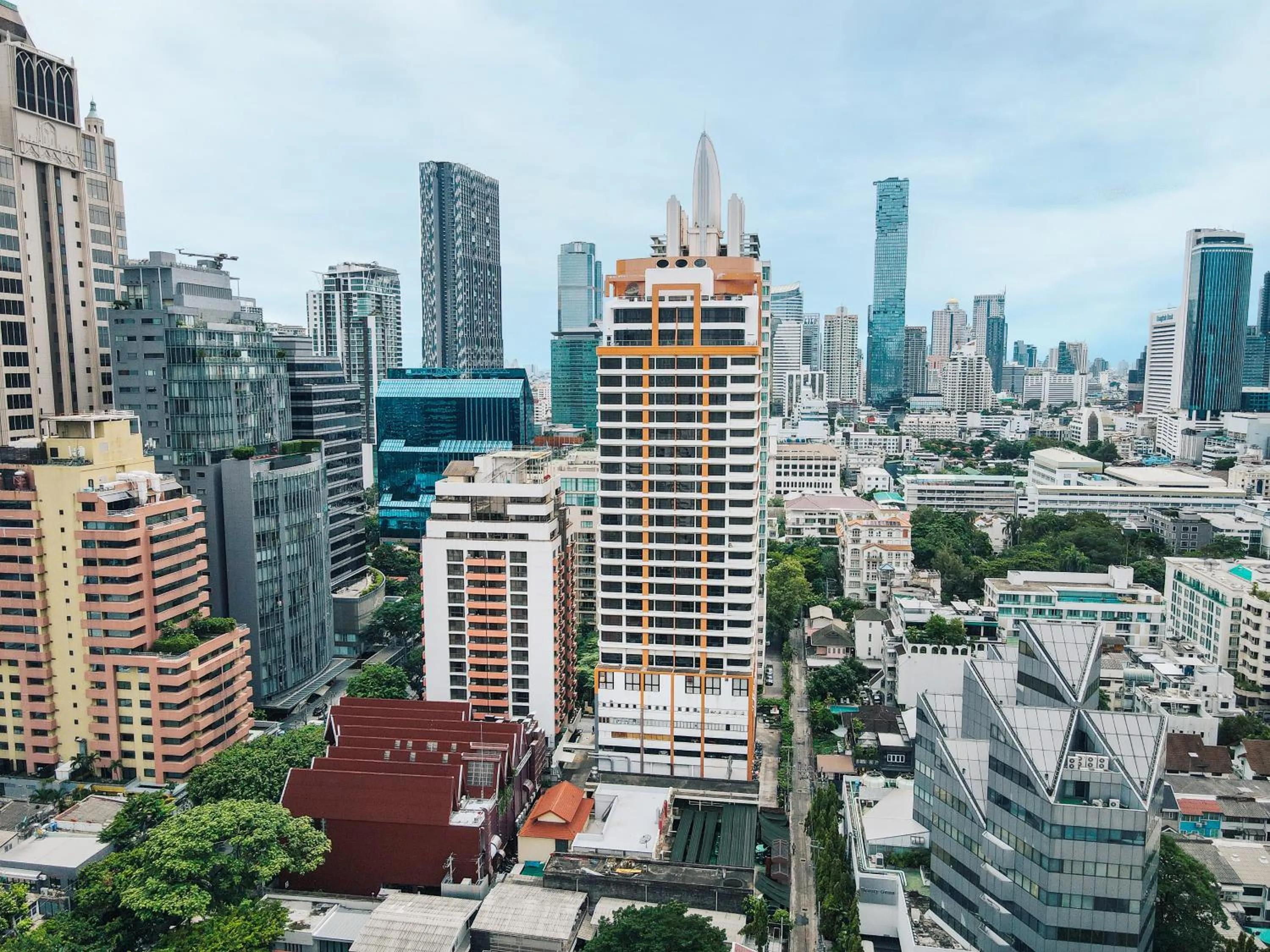 Property building in Bandara Suites Silom, Bangkok