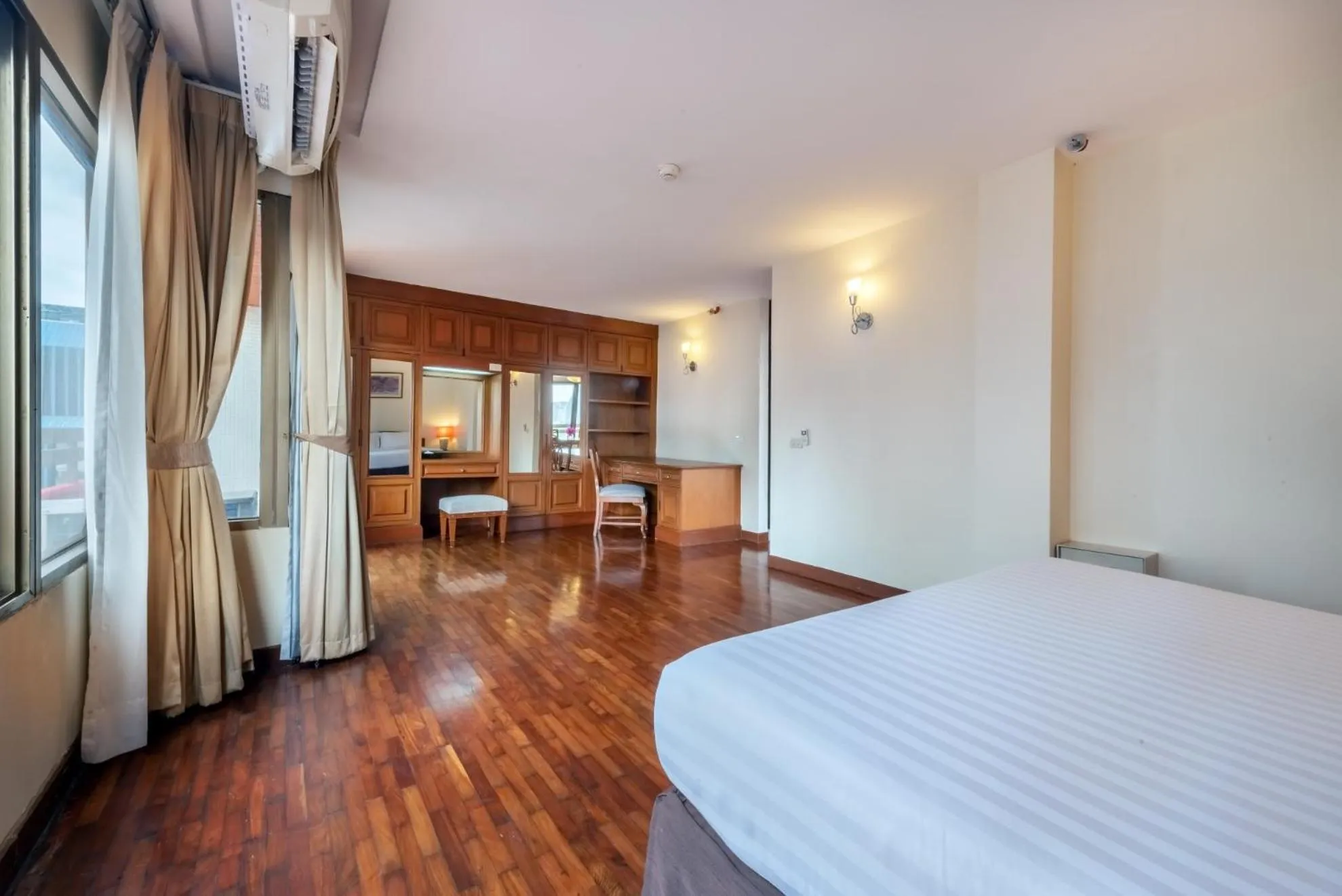 Bedroom in Bandara Suites Silom, Bangkok