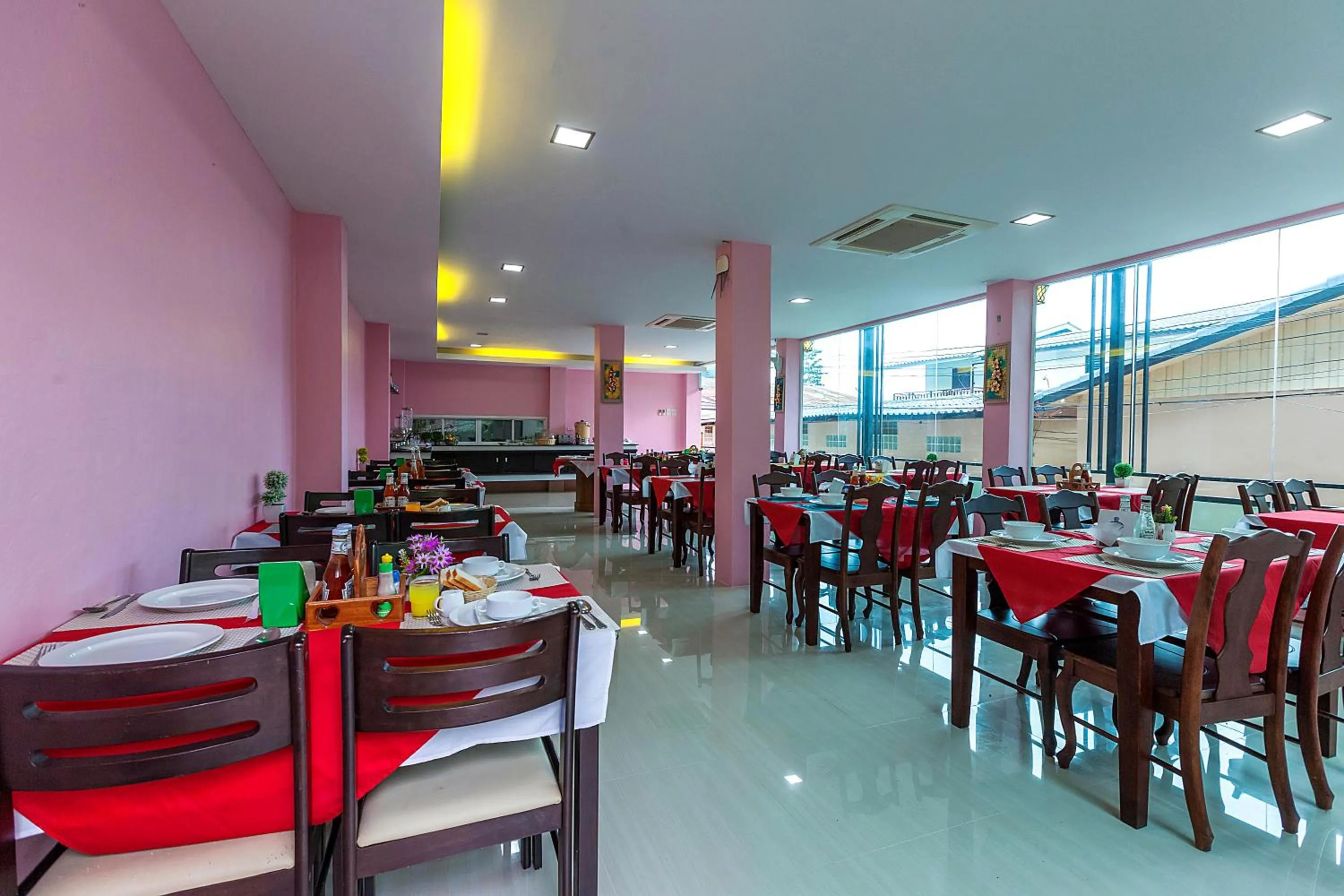 Restaurant/places to eat in Phi Phi Top View Resort