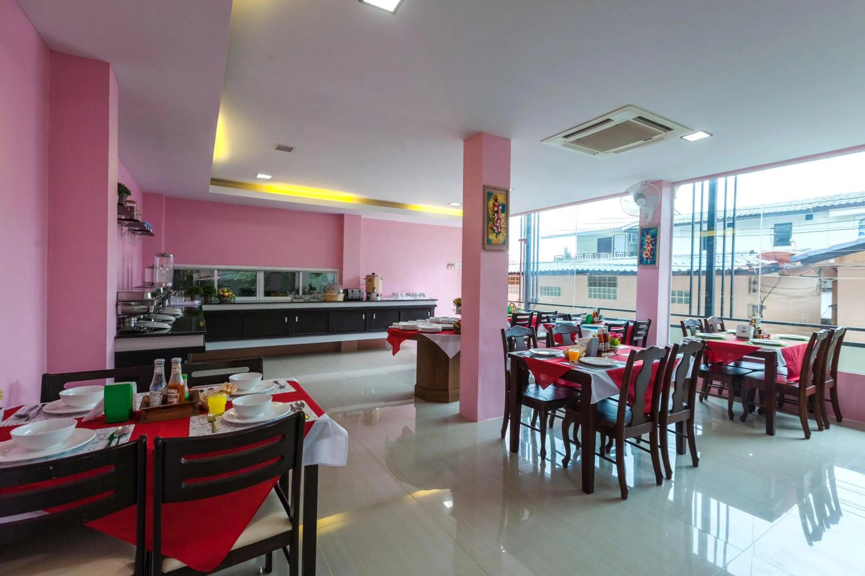 Restaurant/places to eat in Phi Phi Top View Resort