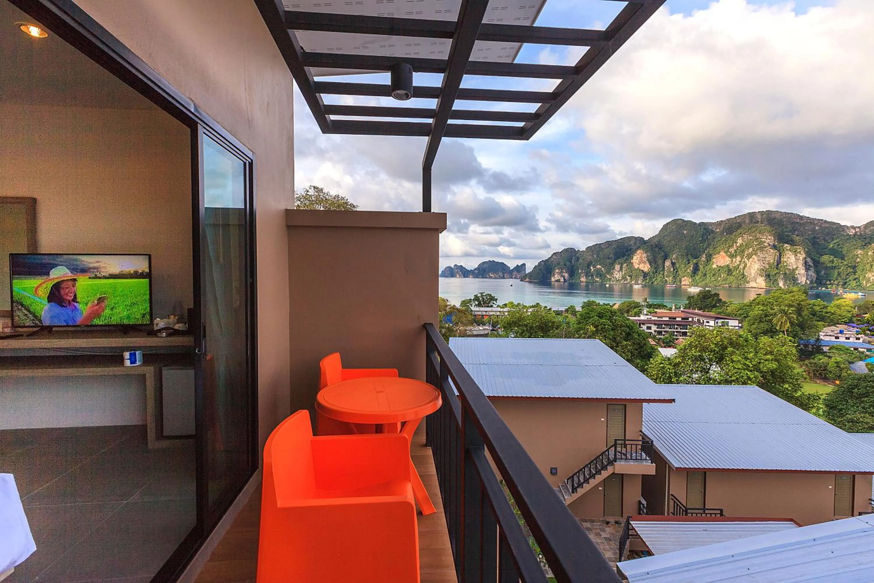 Balcony/Terrace in Phi Phi Top View Resort