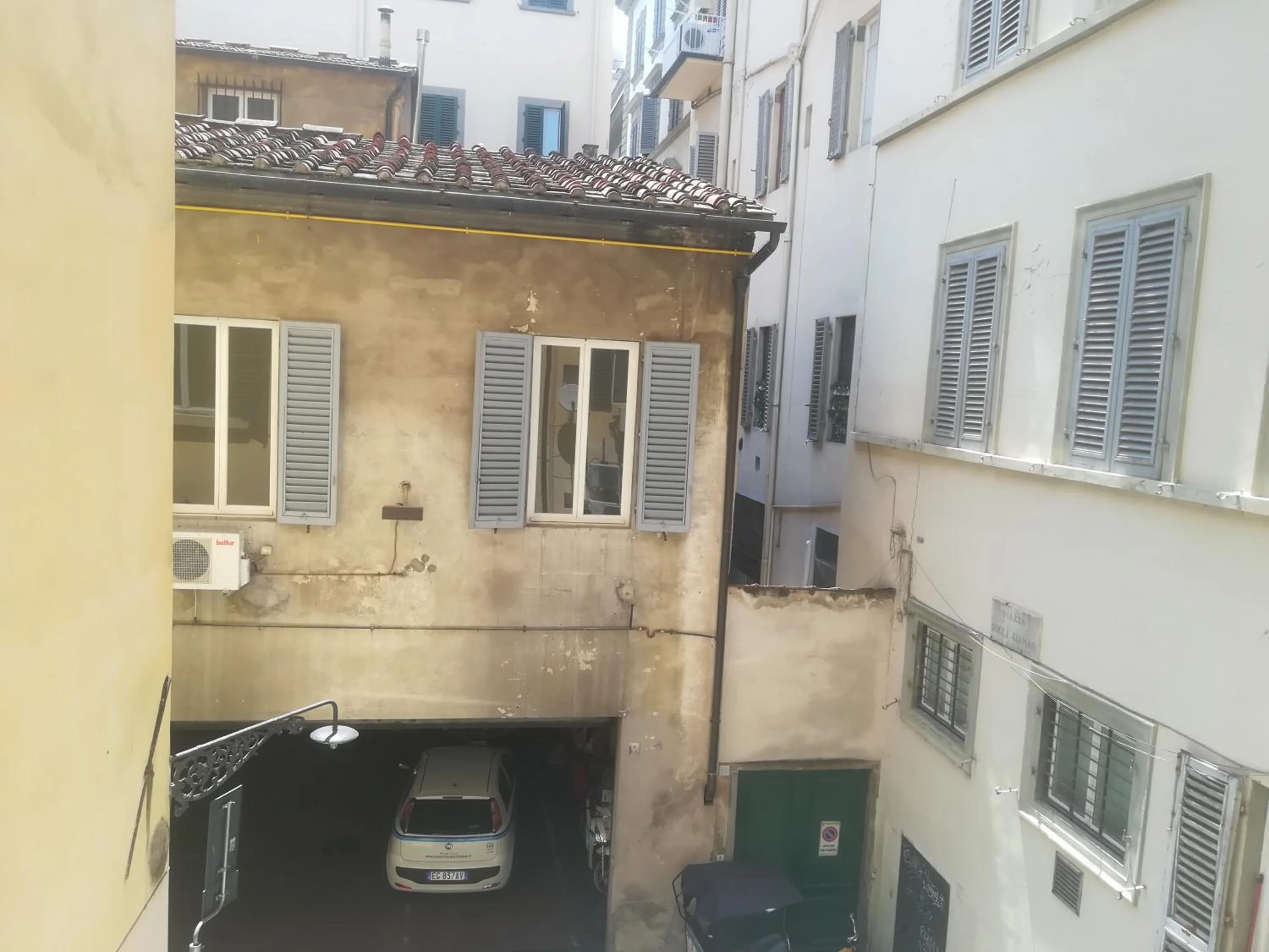 Inner courtyard view in B&B A Florence View