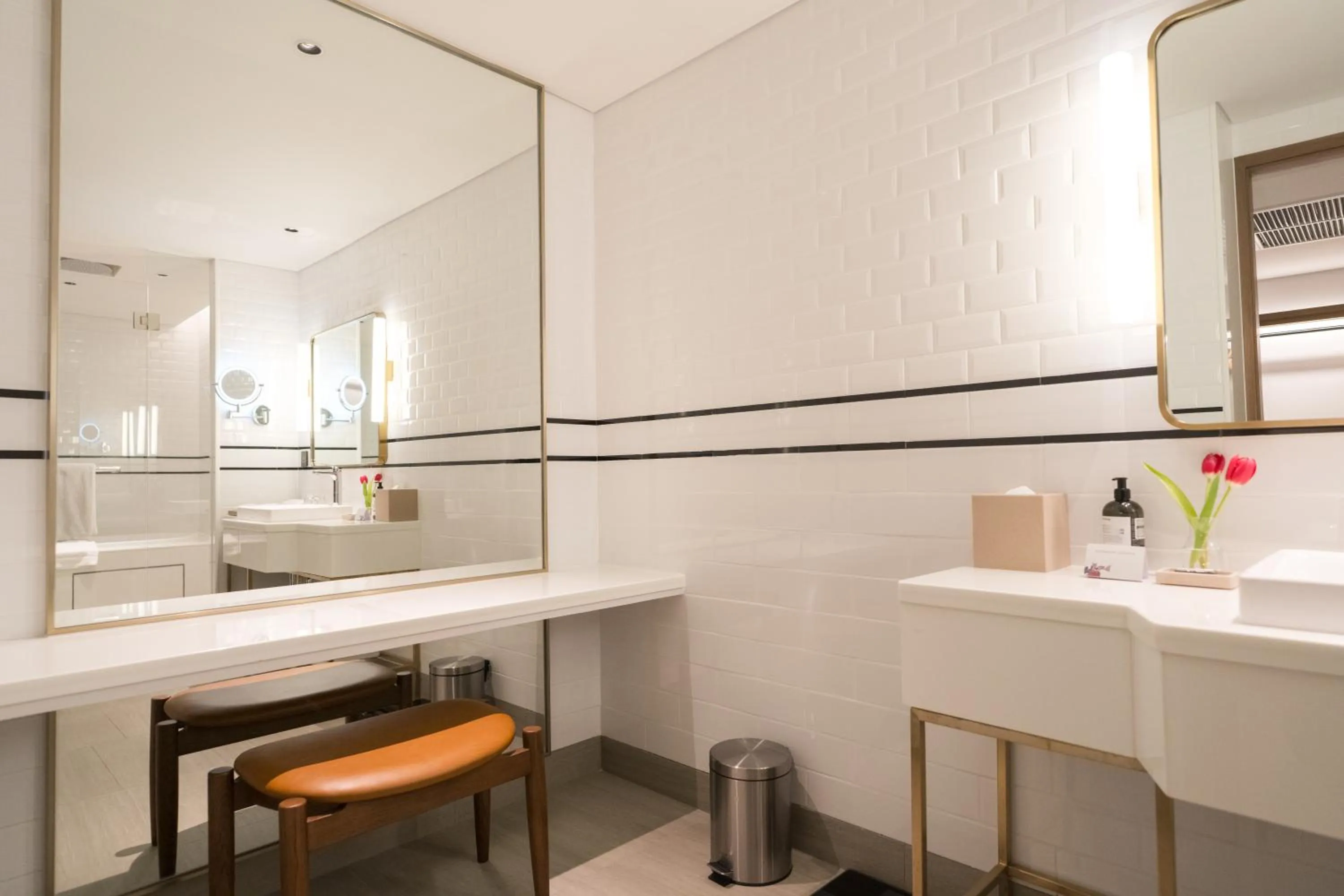 Bathroom in Montien Hotel Surawong Bangkok