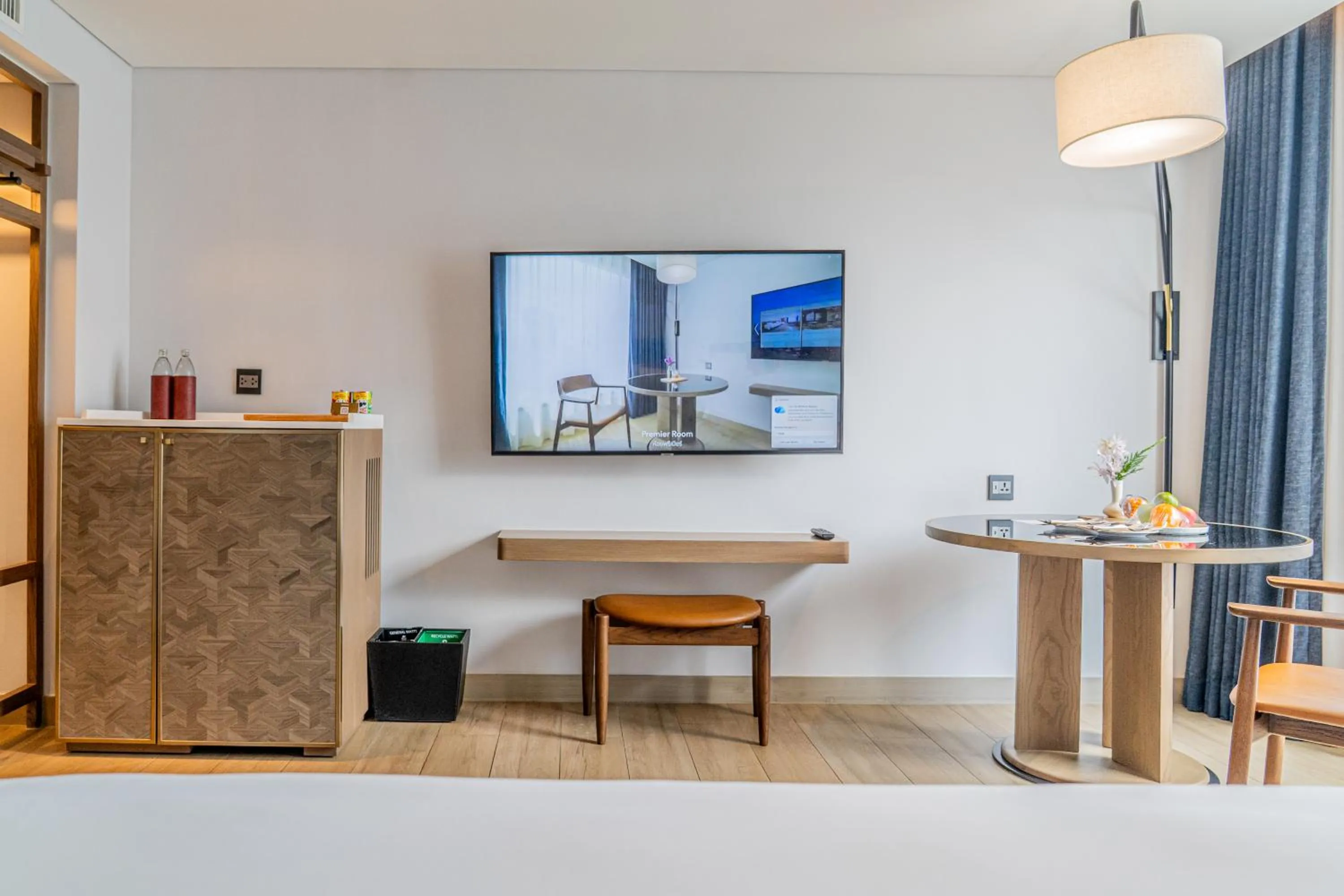 Living room in Montien Hotel Surawong Bangkok