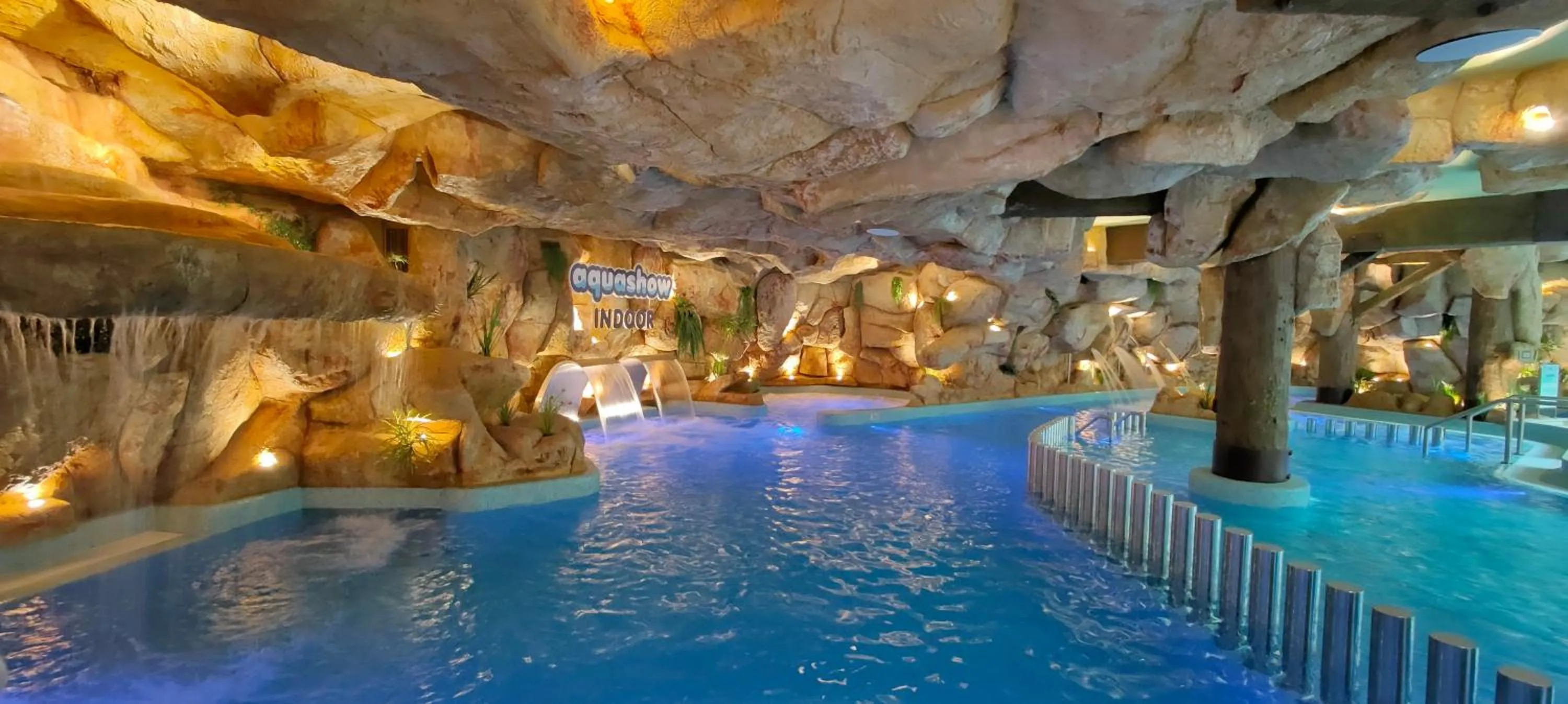 Aqua park in Aquashow Park Hotel