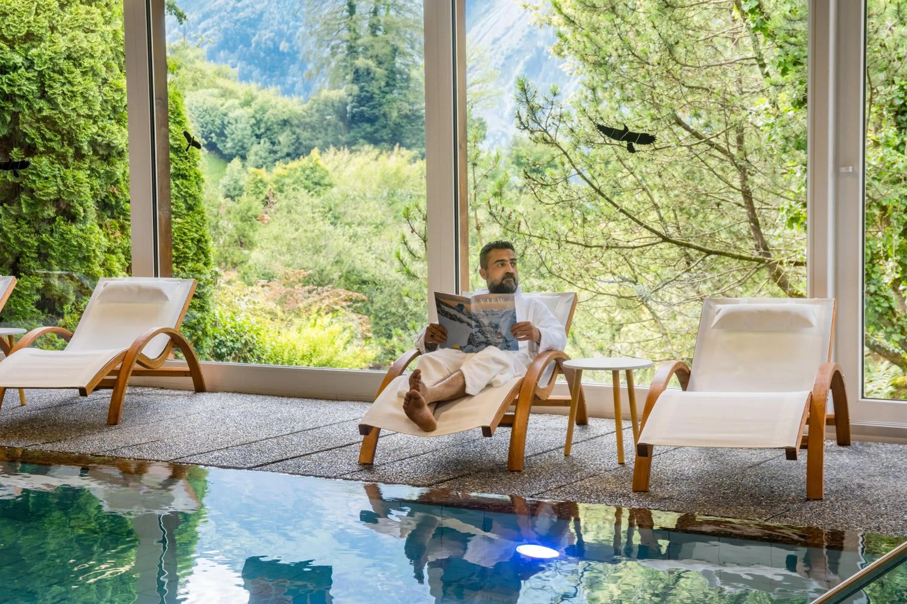 Swimming pool in Hotel Lindenhof by Crossworld AG