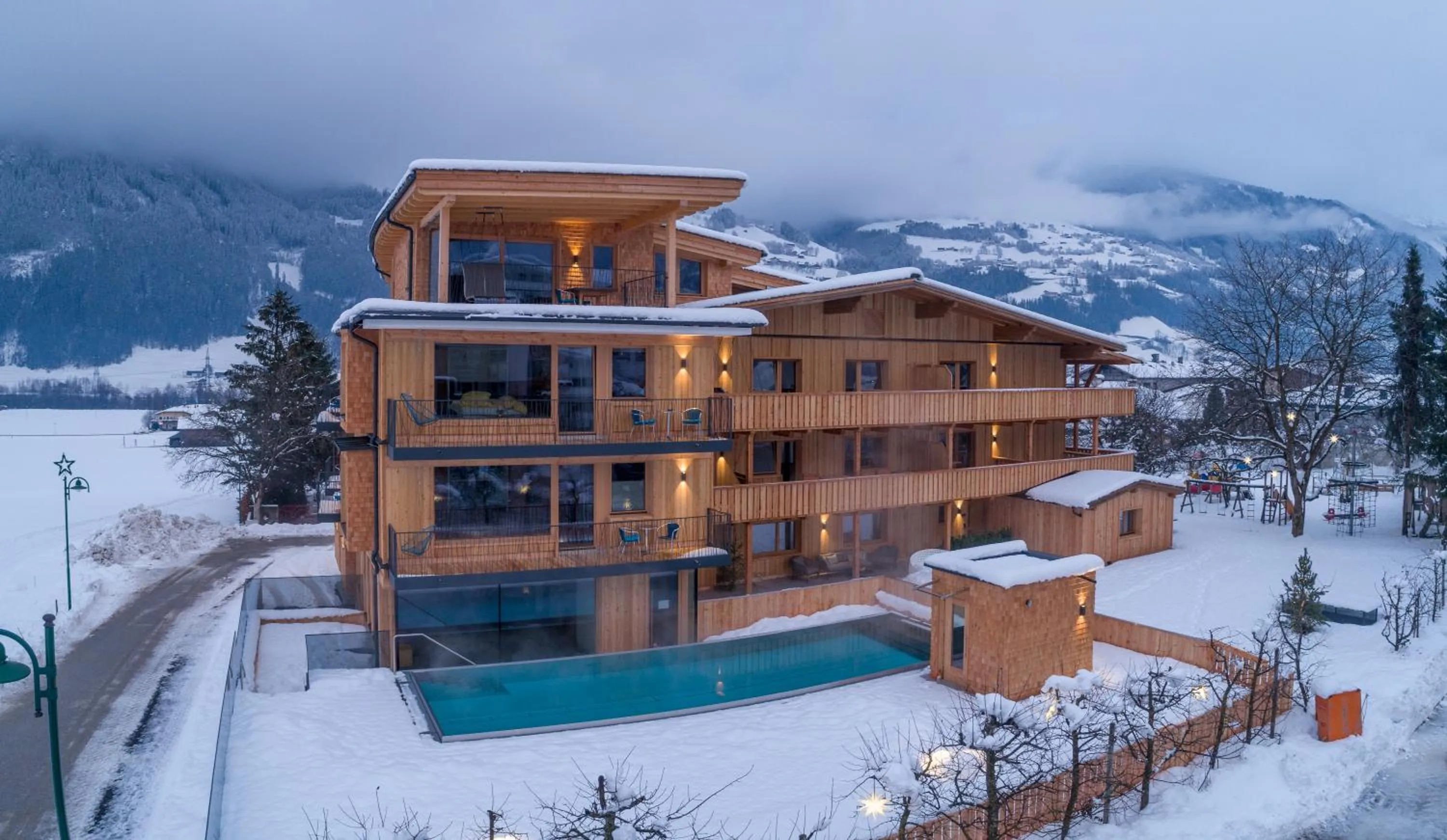 Winter in Appartement Zillertal Klee mit Restaurant KleemenTine