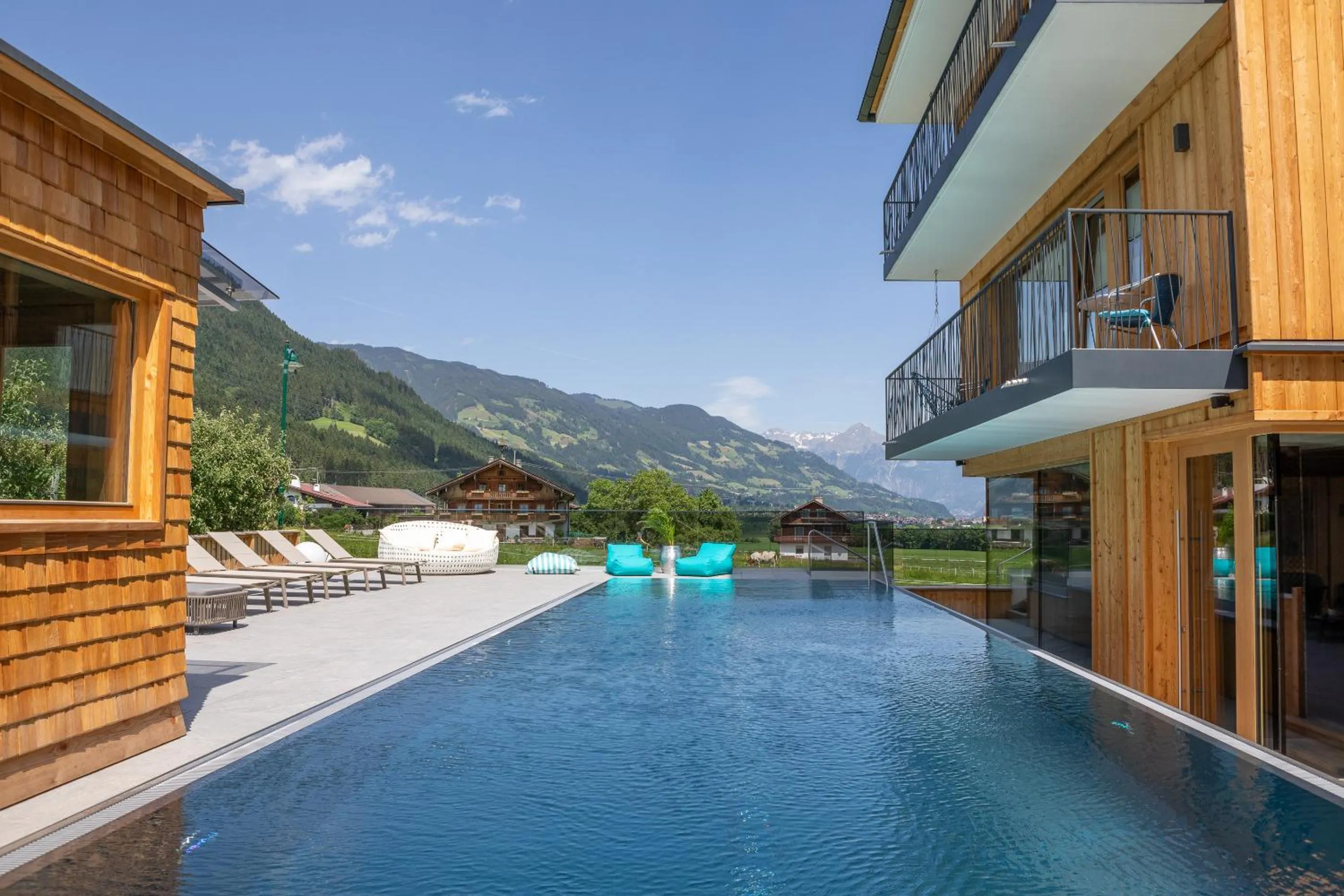 Neighbourhood in Appartement Zillertal Klee mit Restaurant KleemenTine