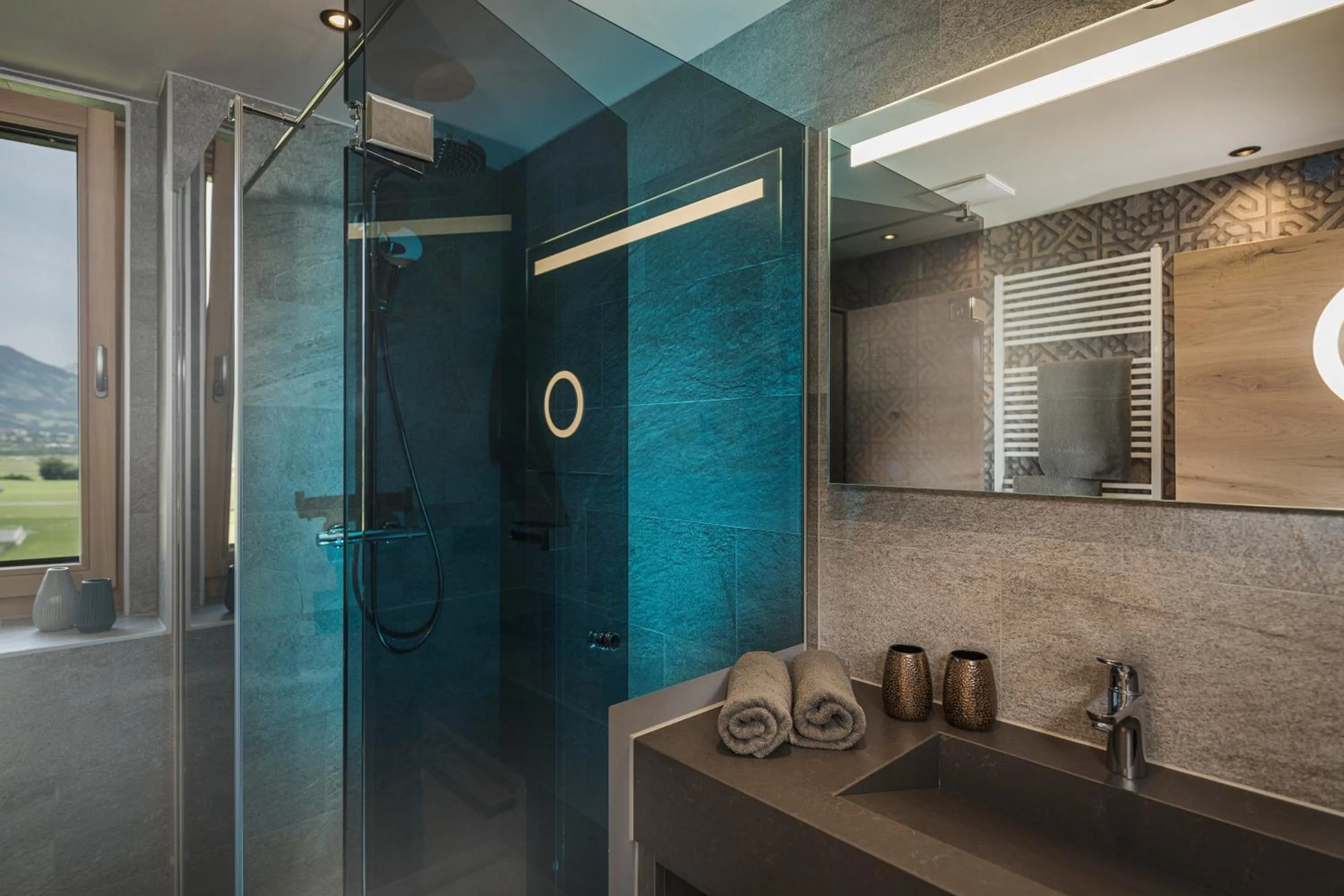 Shower in Appartement Zillertal Klee mit Restaurant KleemenTine