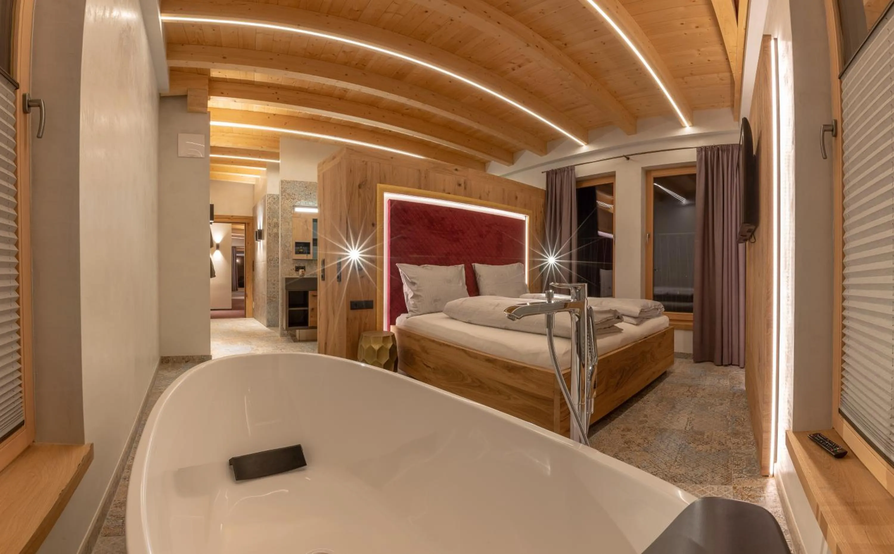 Bathroom, Bed in Appartement Zillertal Klee mit Restaurant KleemenTine